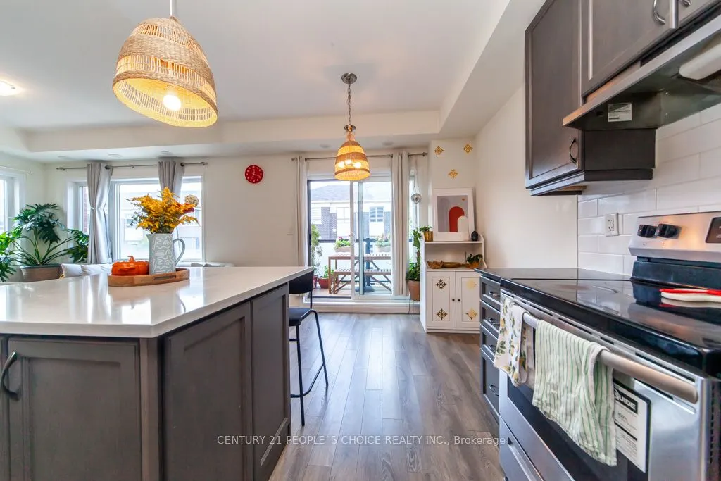 250 Lagerfeld Drive, #12