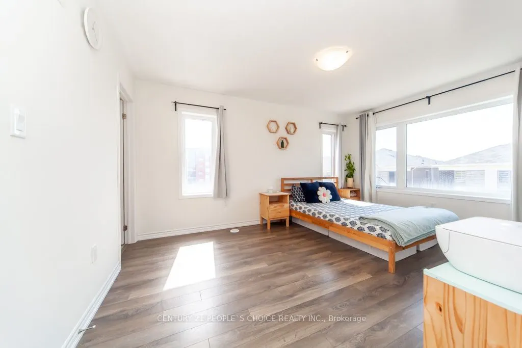 250 Lagerfeld Drive, #12