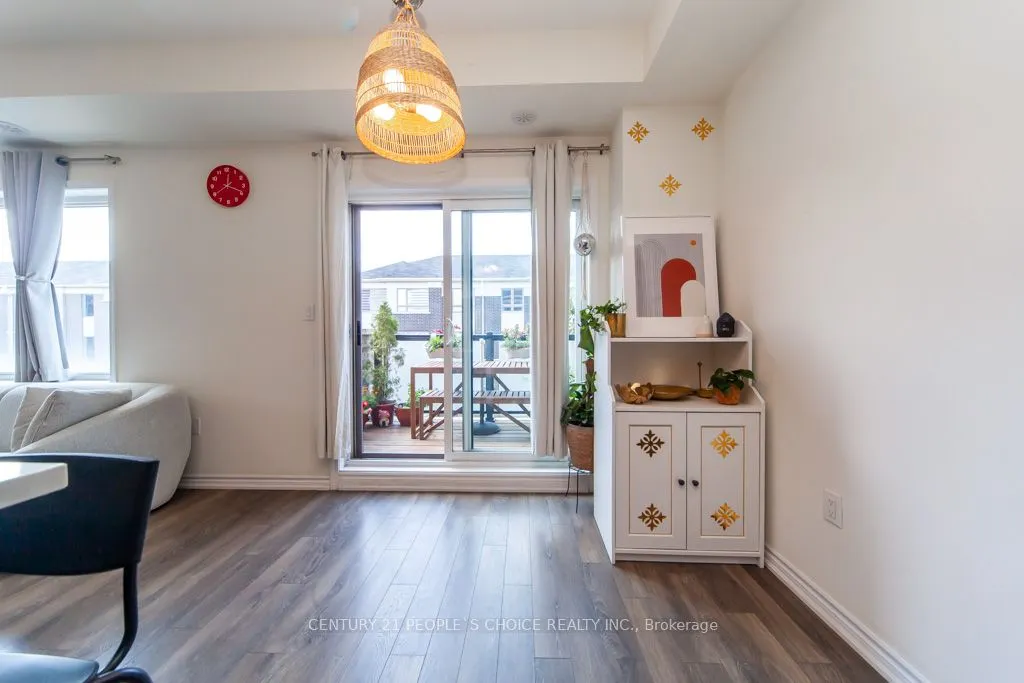250 Lagerfeld Drive, #12