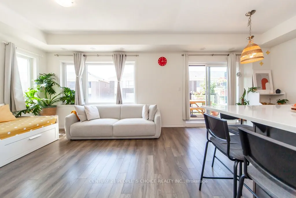 250 Lagerfeld Drive, #12