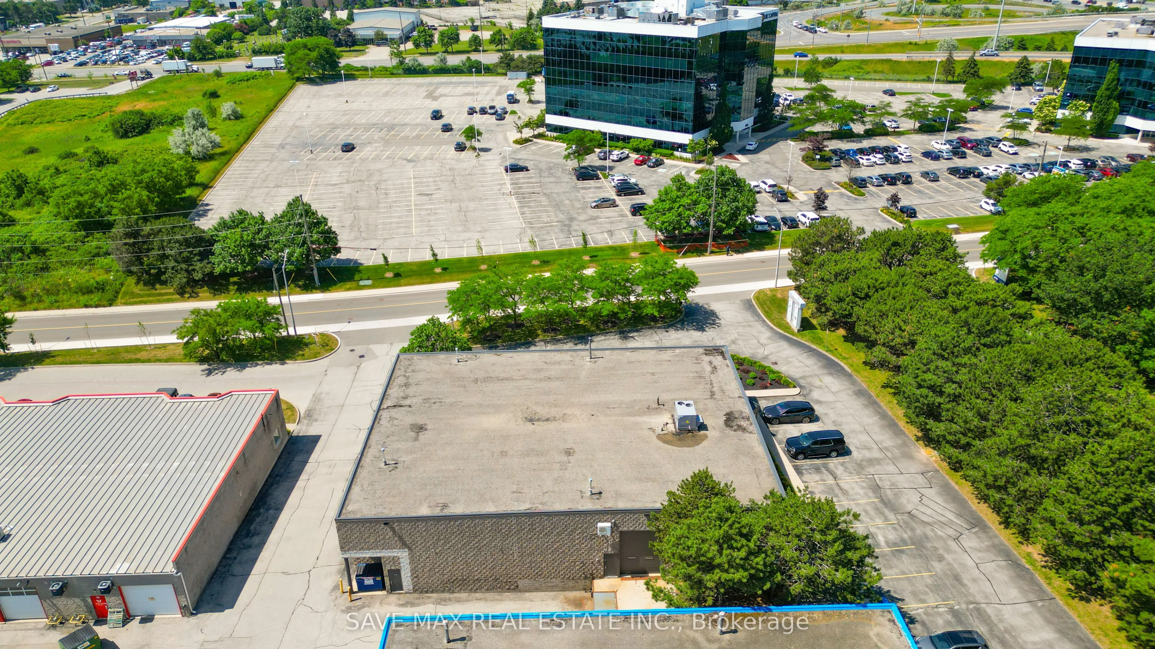 5044 South Service Road