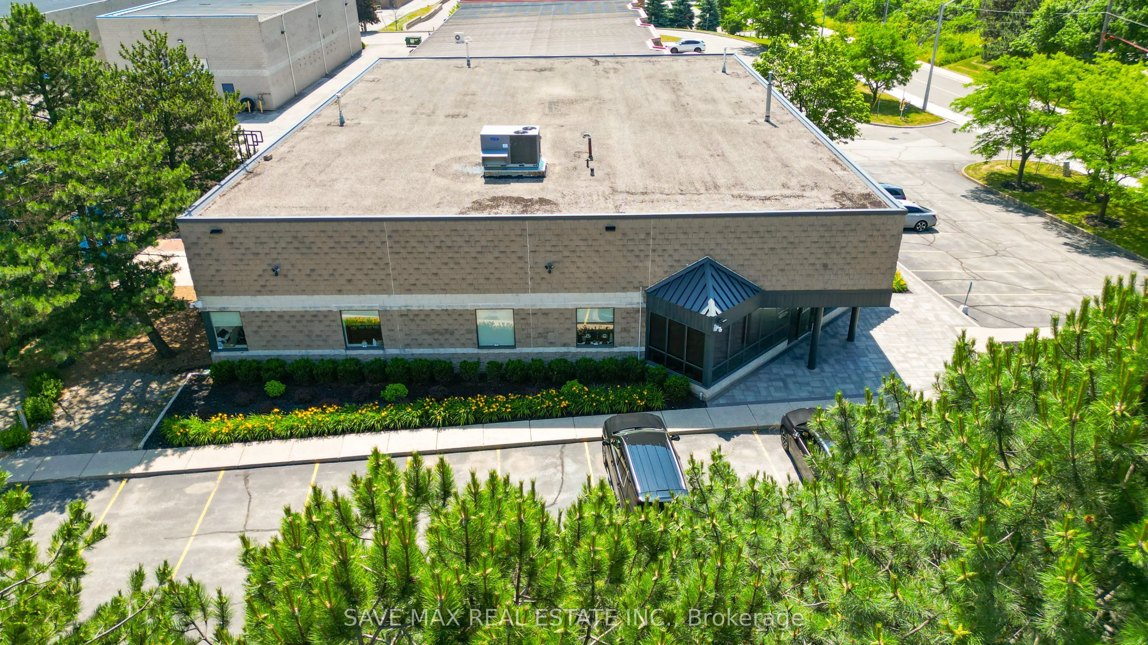 5044 South Service Road