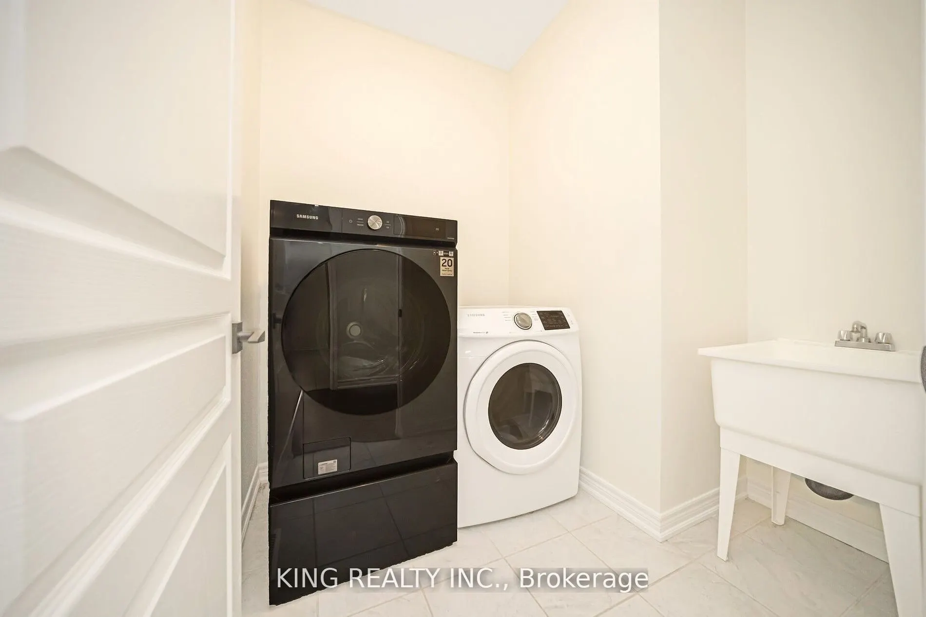 52 Haverstock Crescent