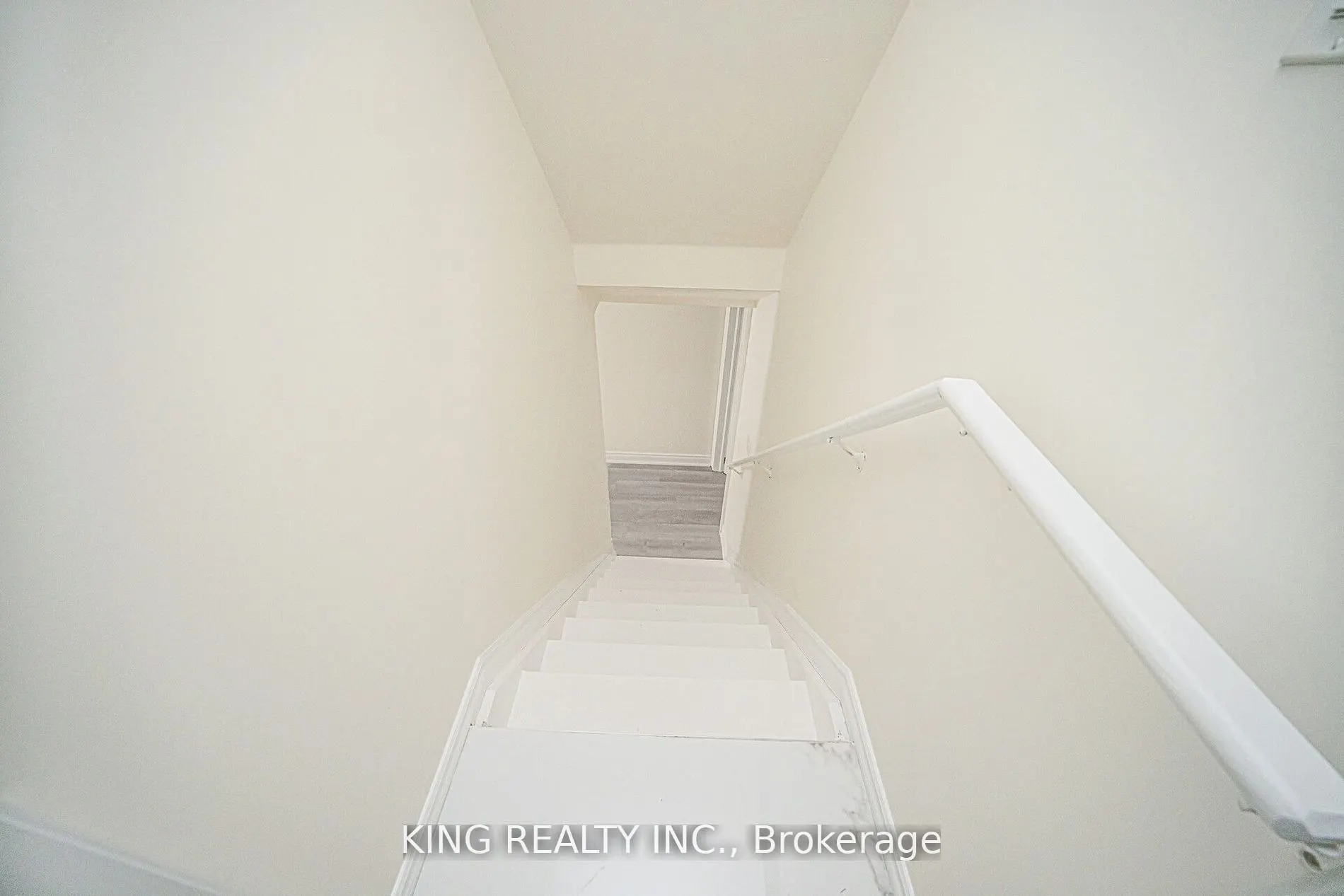 52 Haverstock Crescent