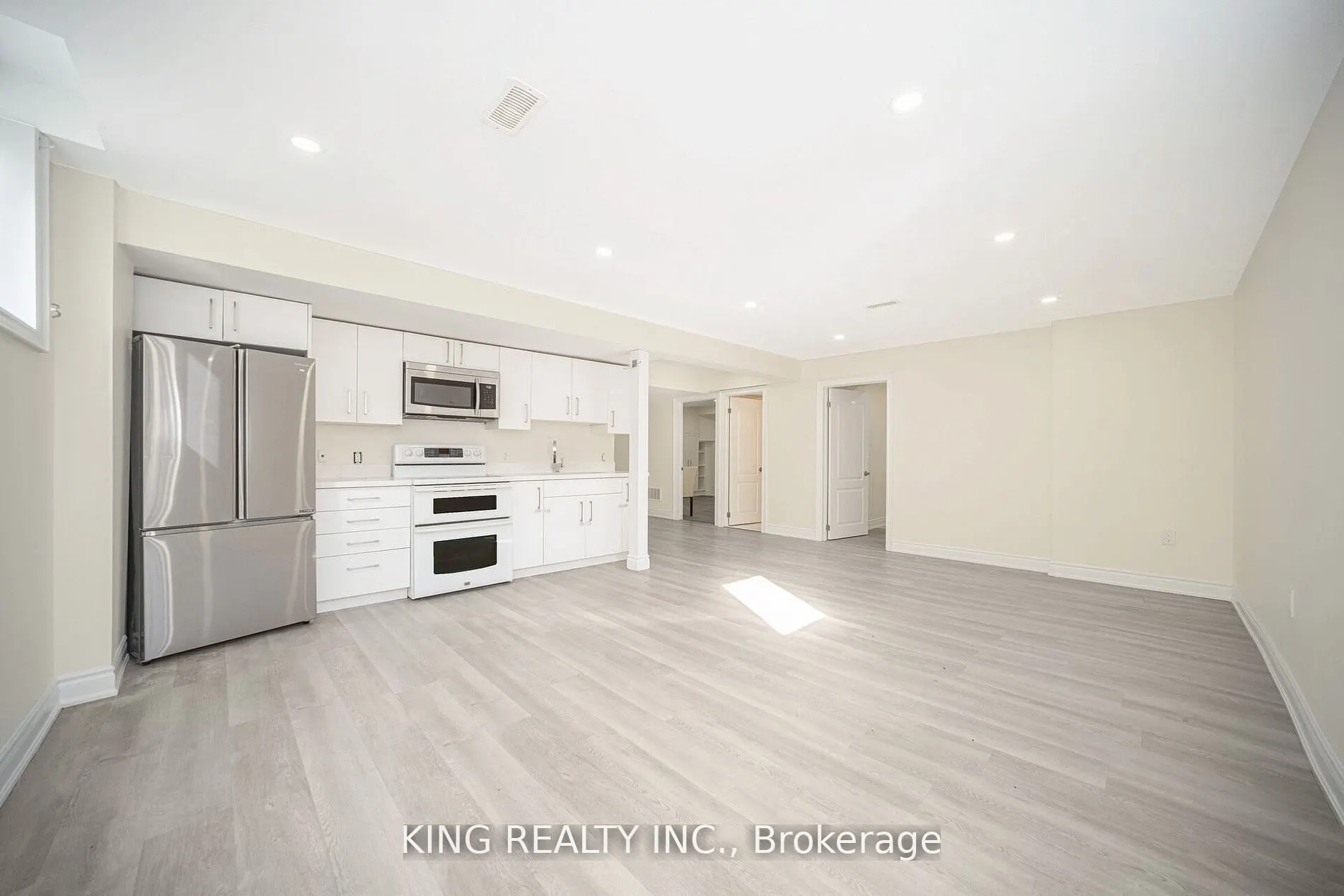 52 Haverstock Crescent