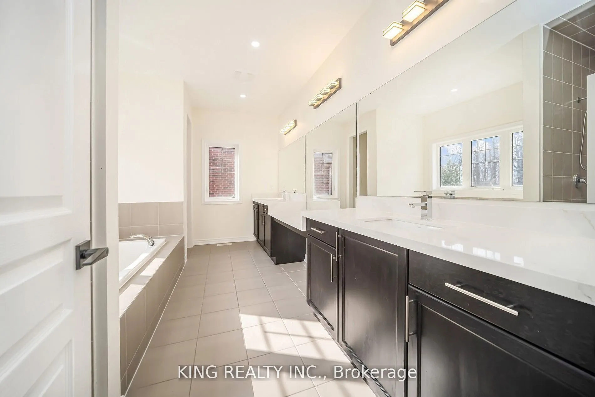52 Haverstock Crescent
