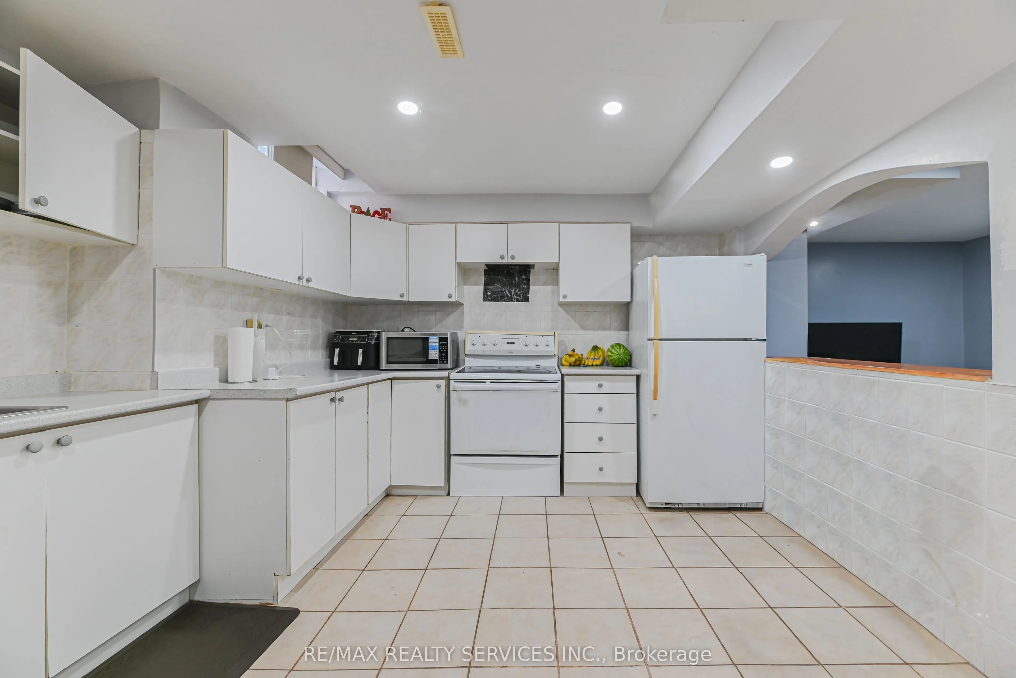 29 Leneck Avenue