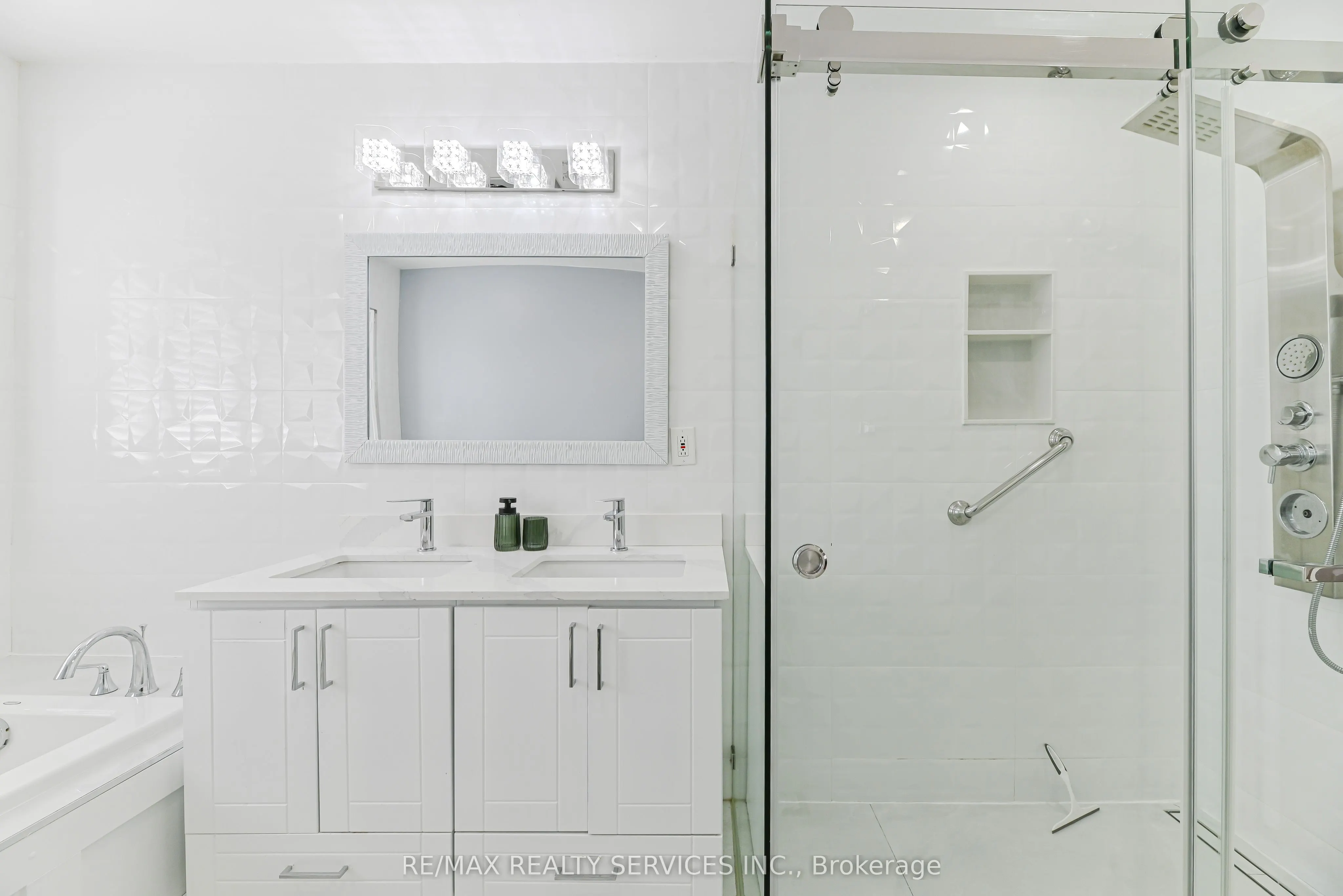 29 Leneck Avenue