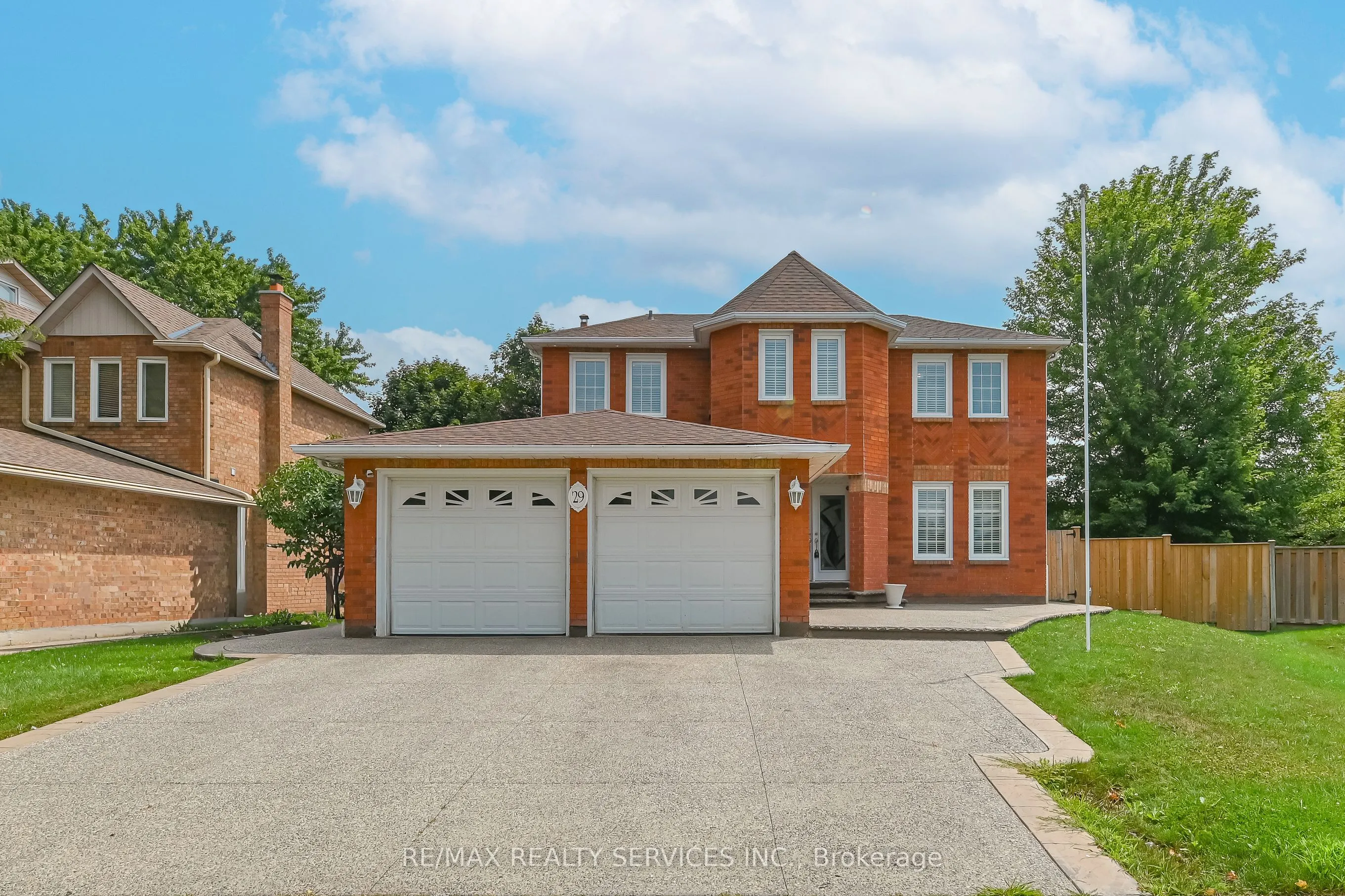 29 Leneck Avenue