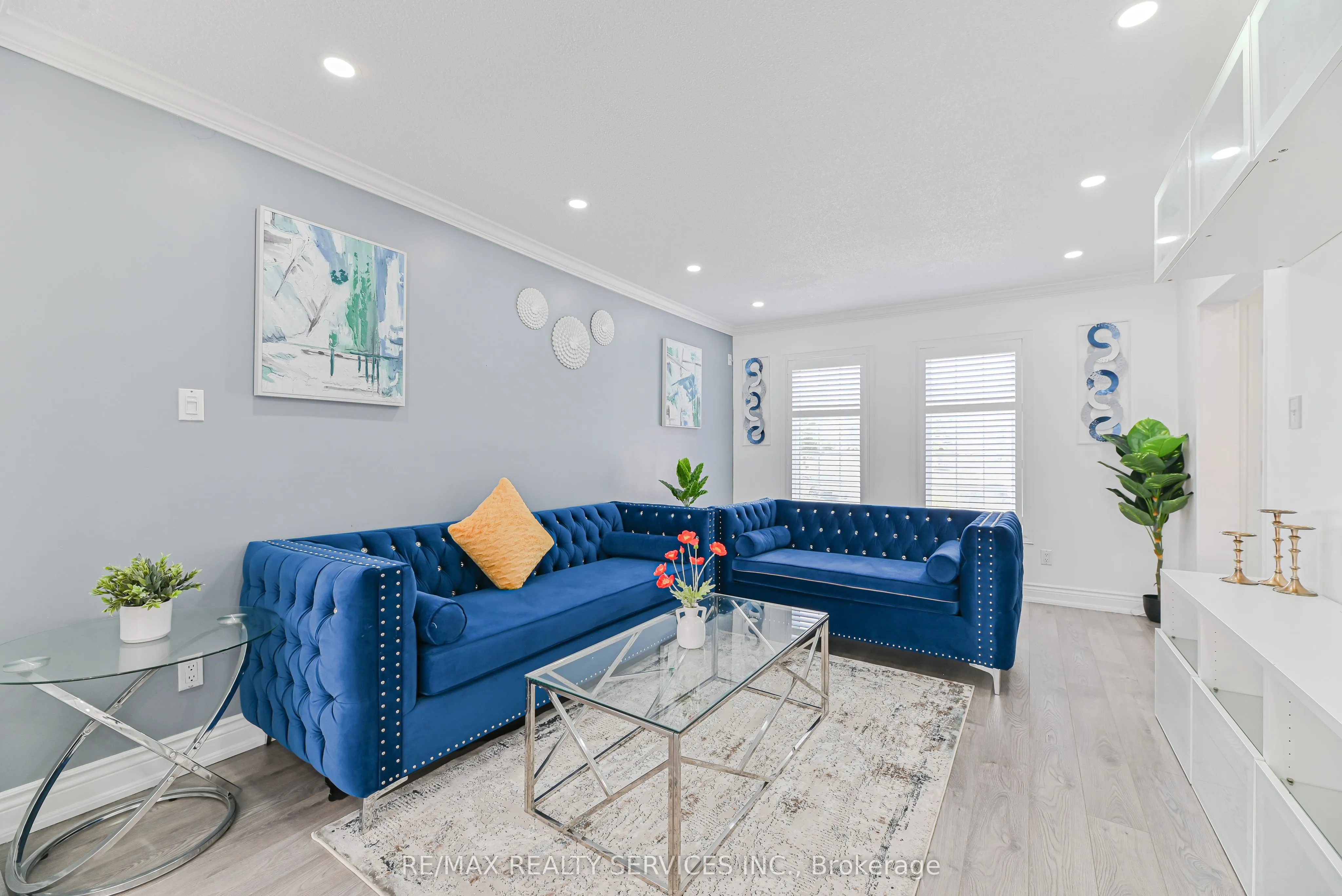 29 Leneck Avenue