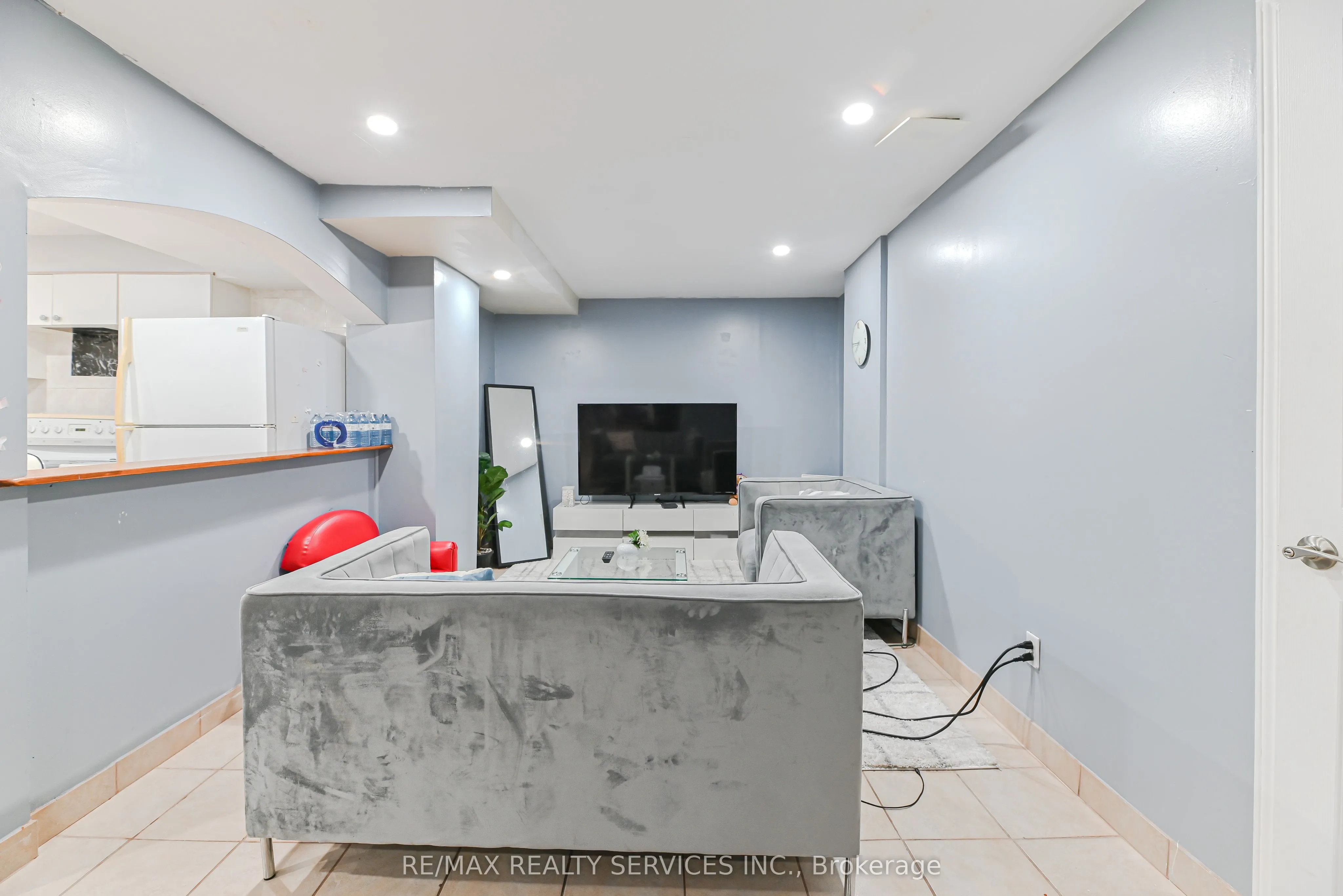 29 Leneck Avenue