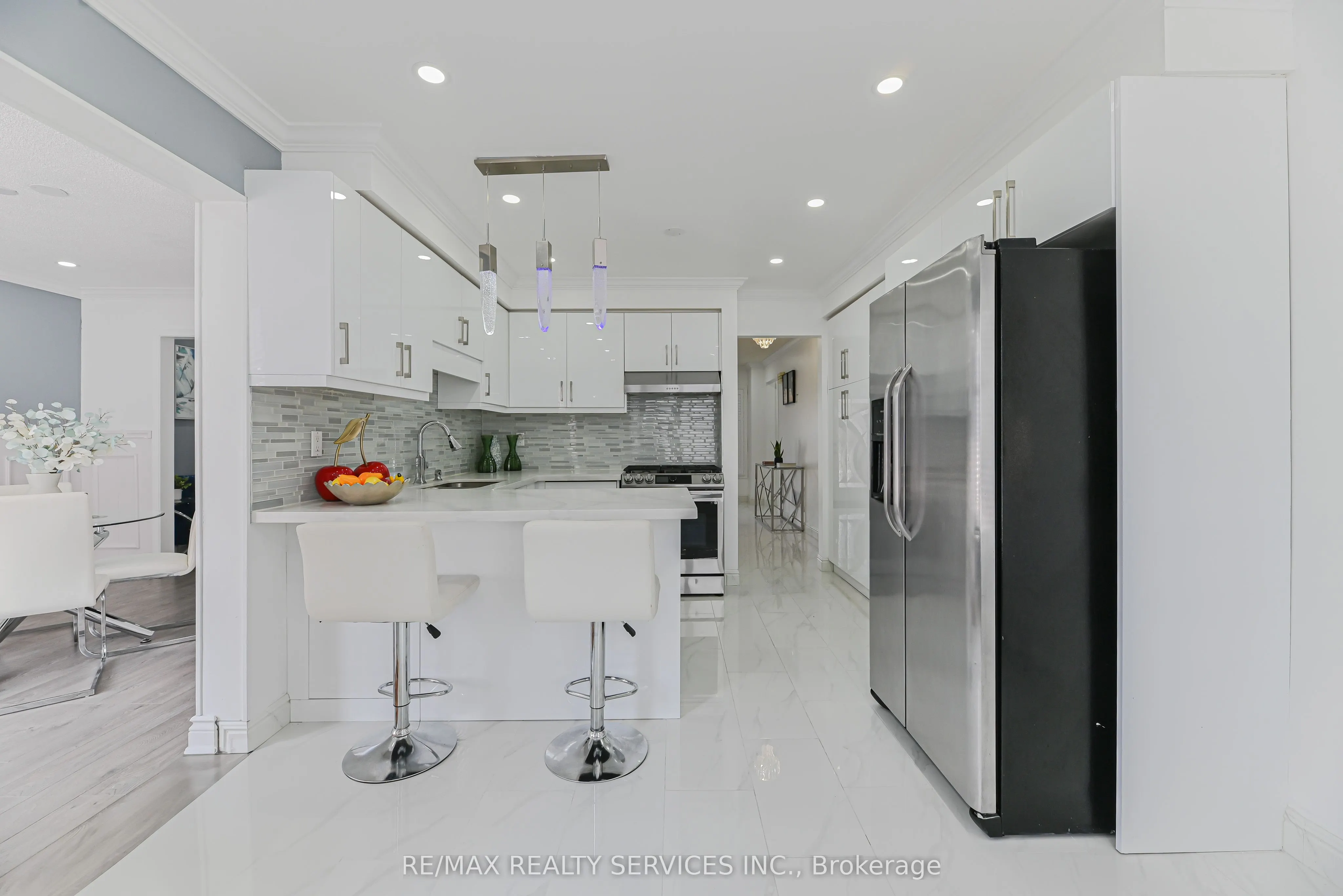 29 Leneck Avenue