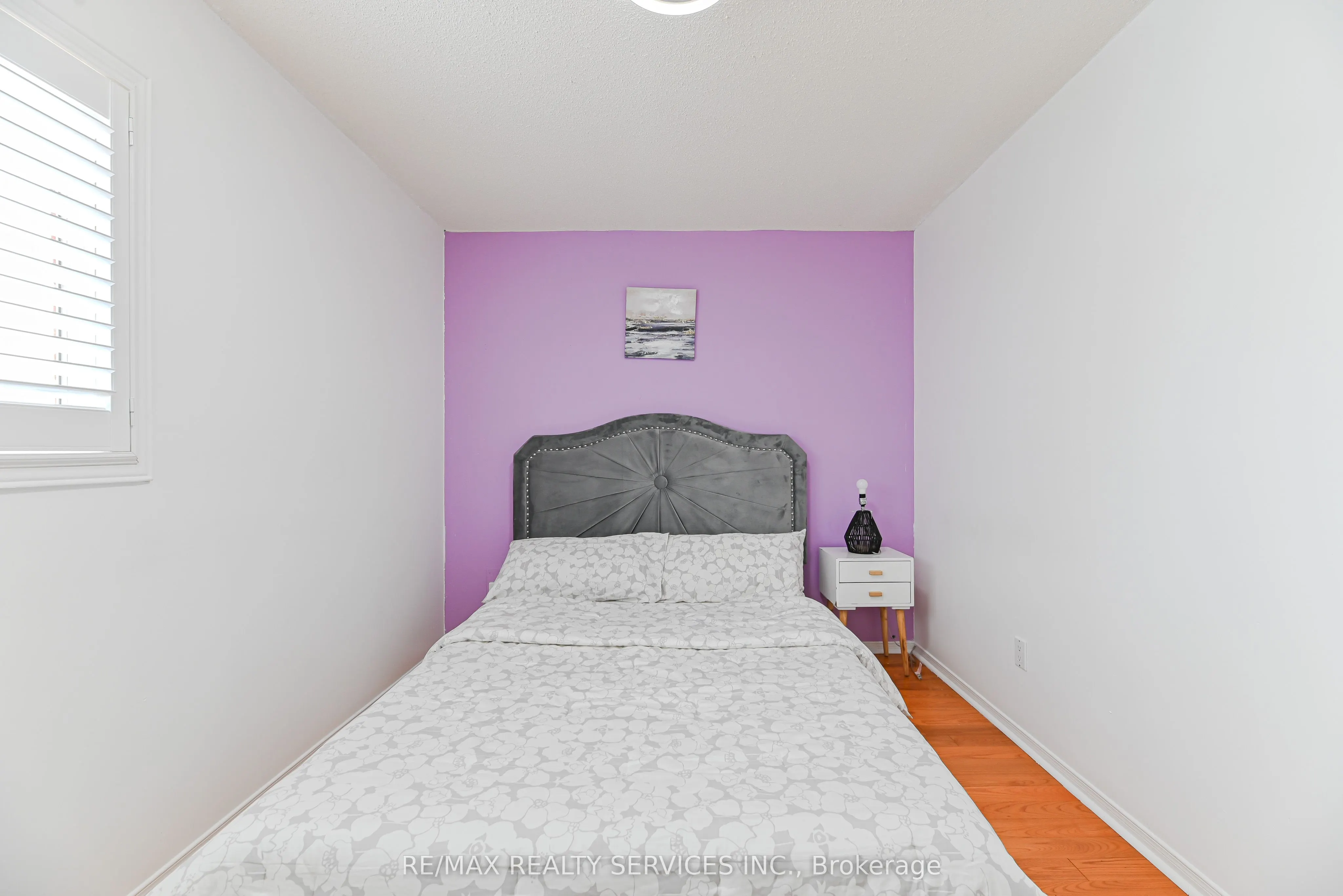 29 Leneck Avenue