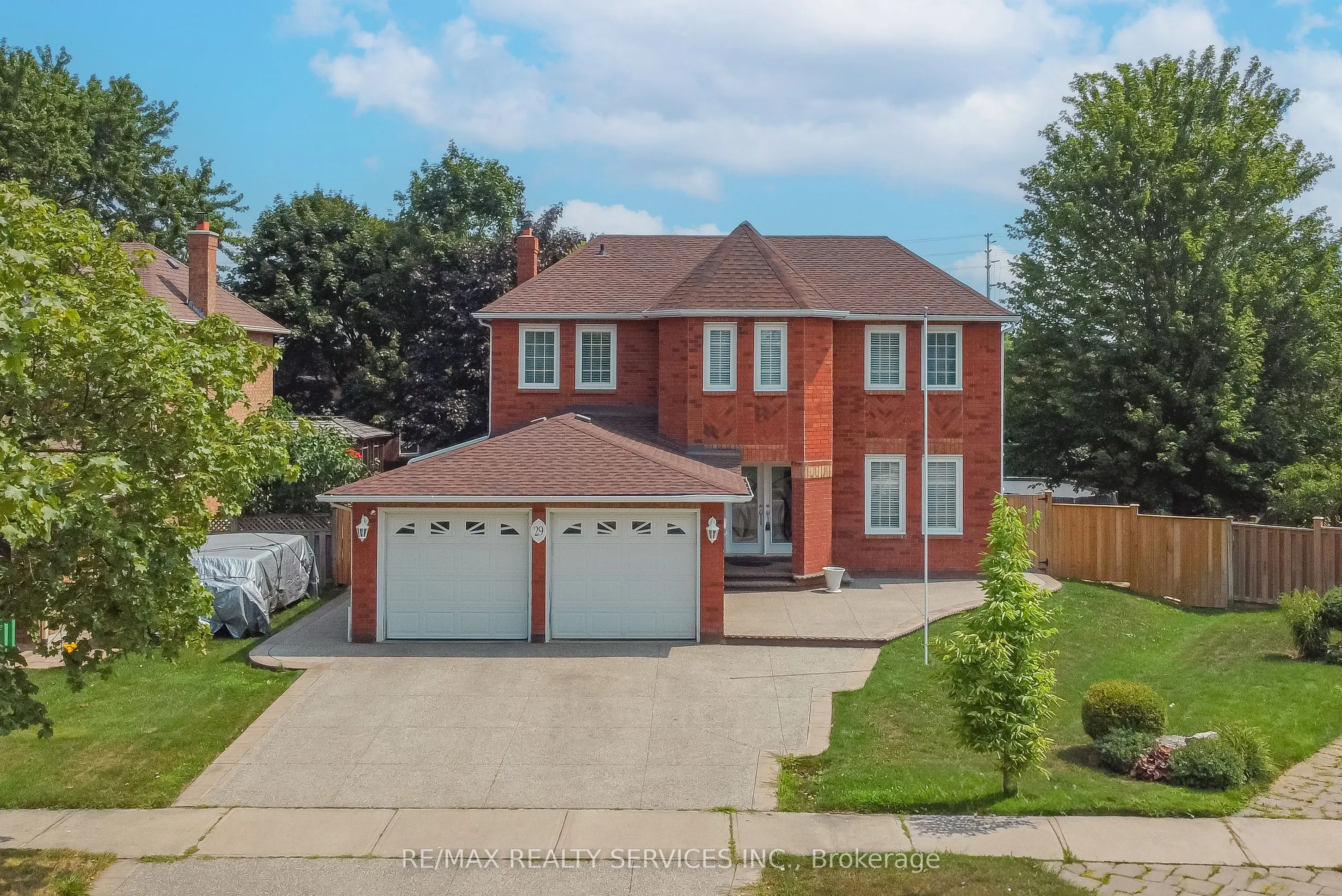 29 Leneck Avenue