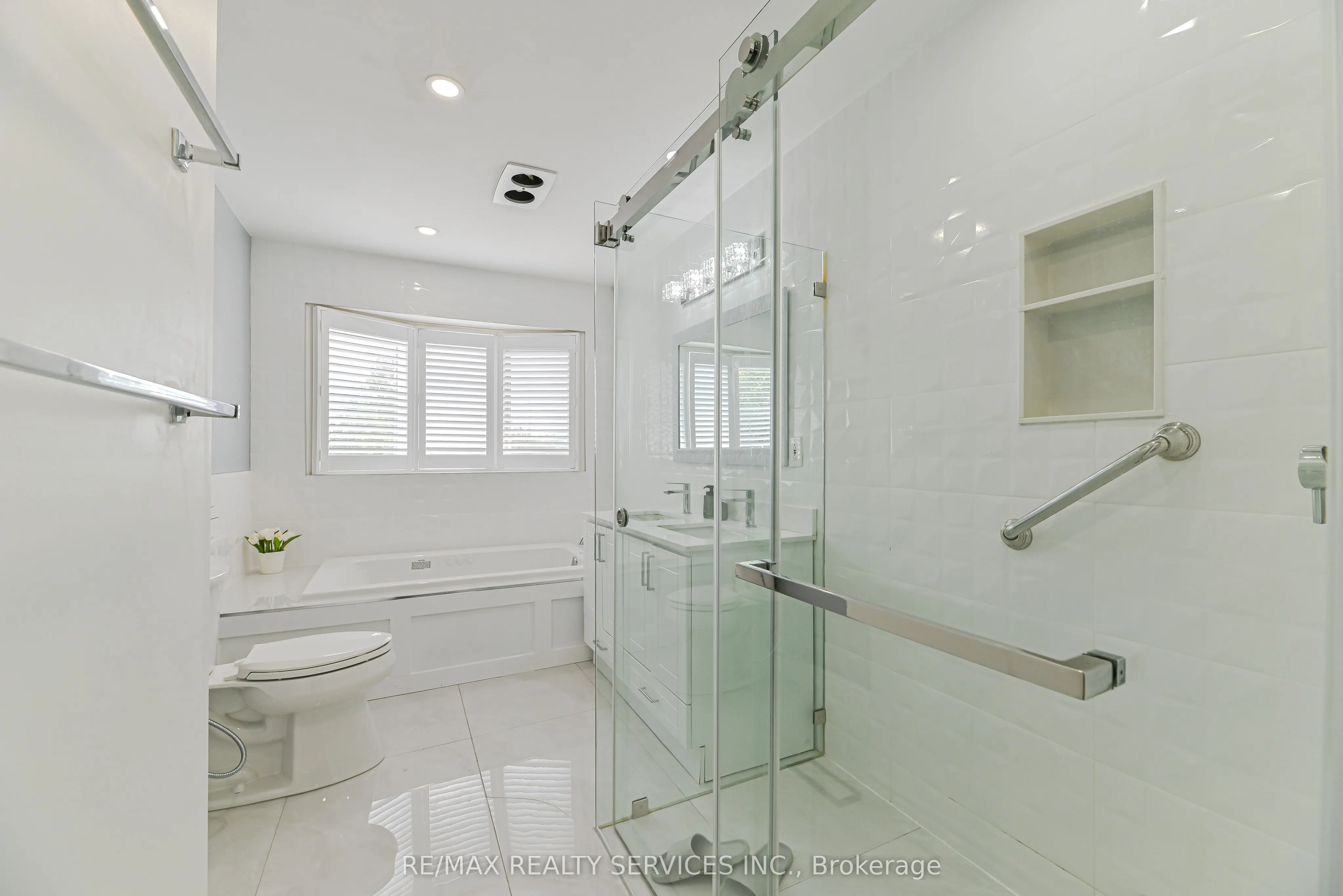 29 Leneck Avenue