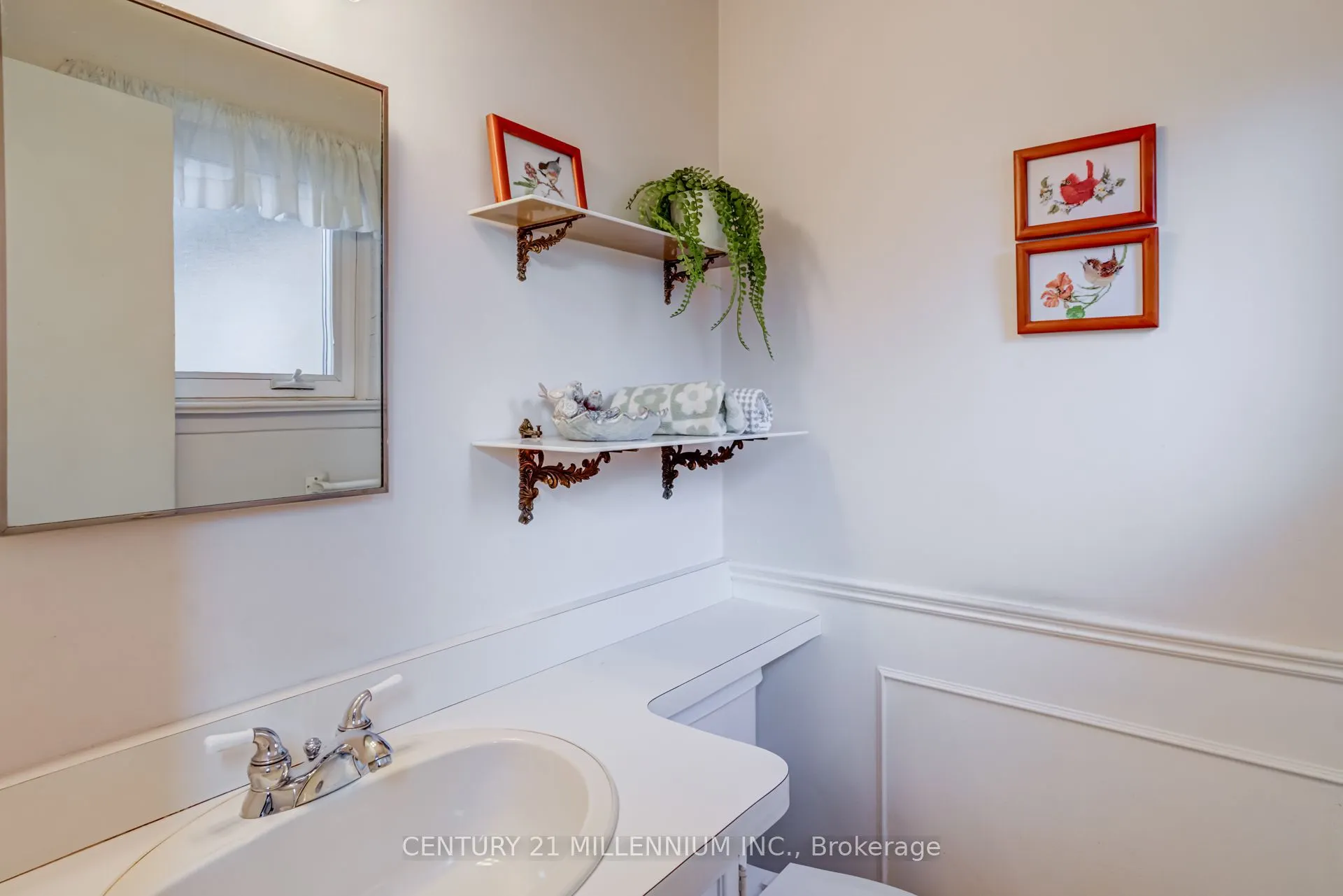 12 Alderway Avenue