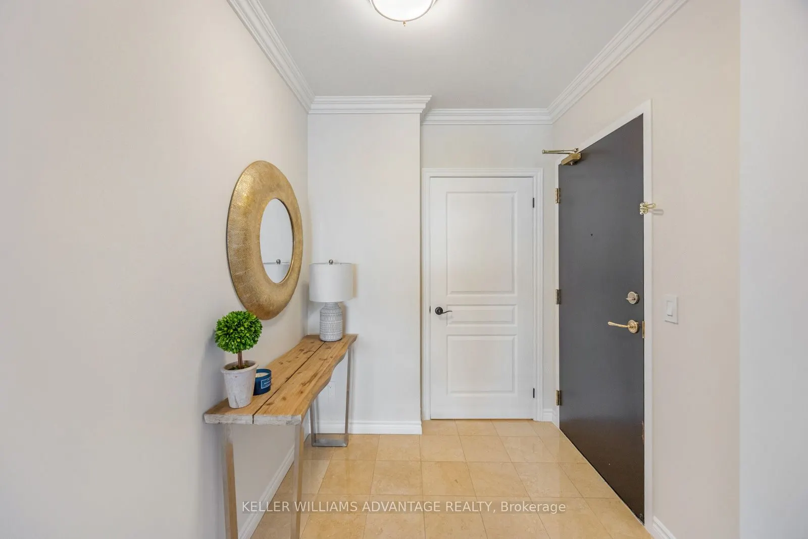 2662 Bloor Street W, #904
