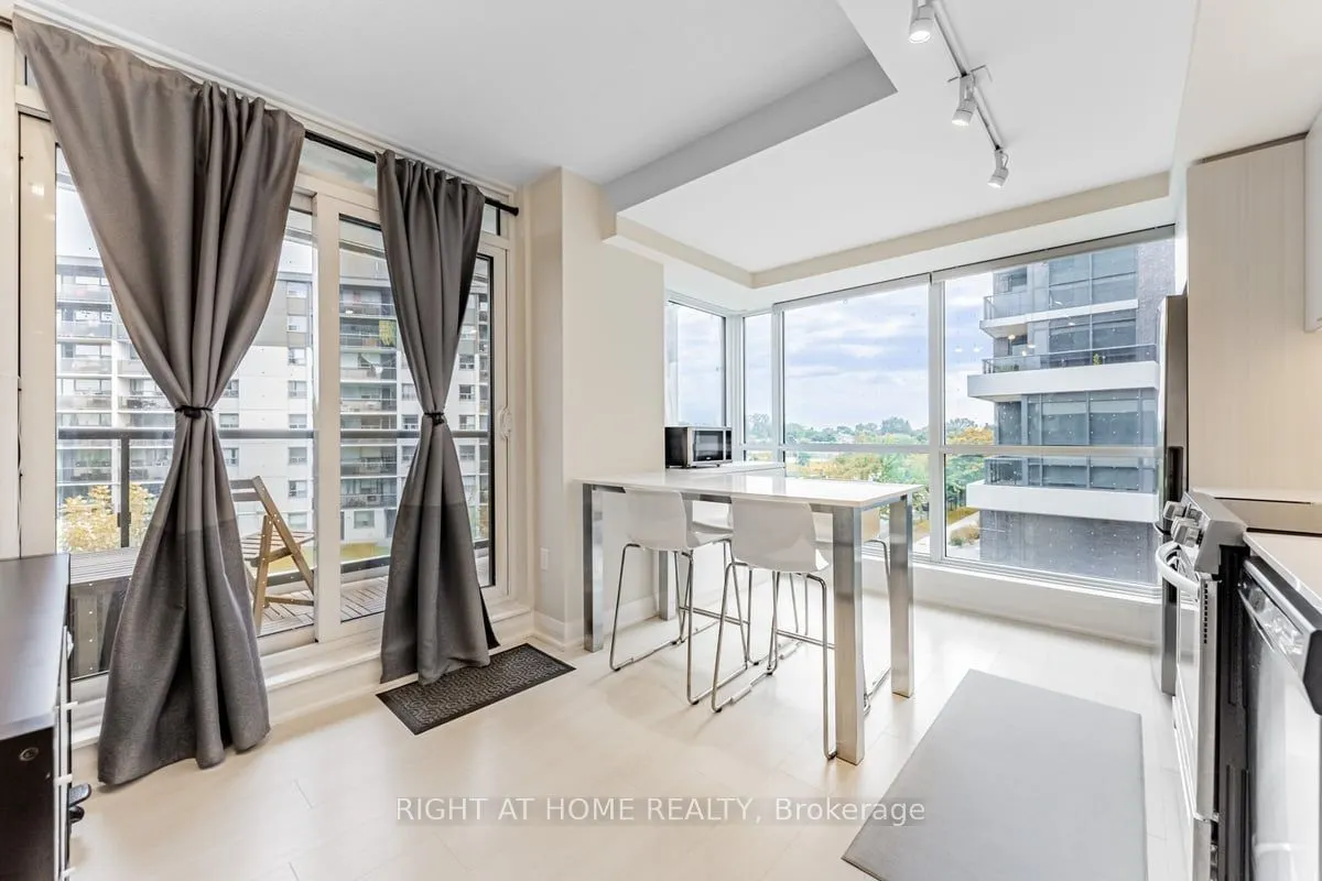 26 gibbs Road, #339