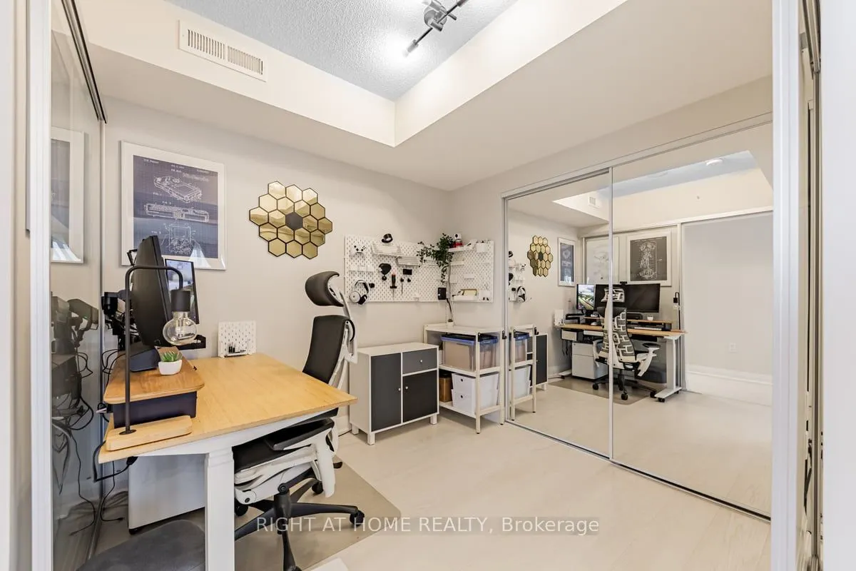 26 gibbs Road, #339