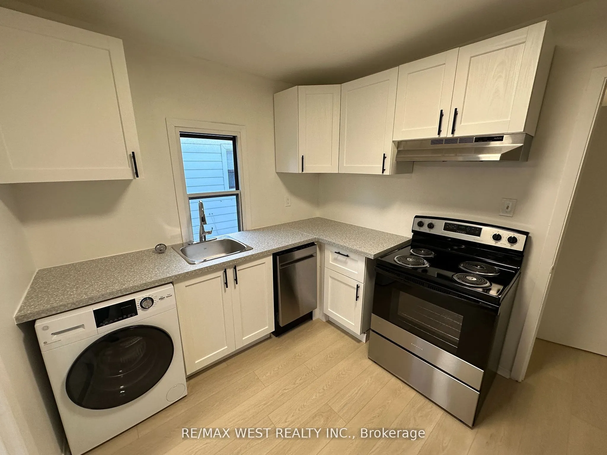 19 Jerome Street, #2nd