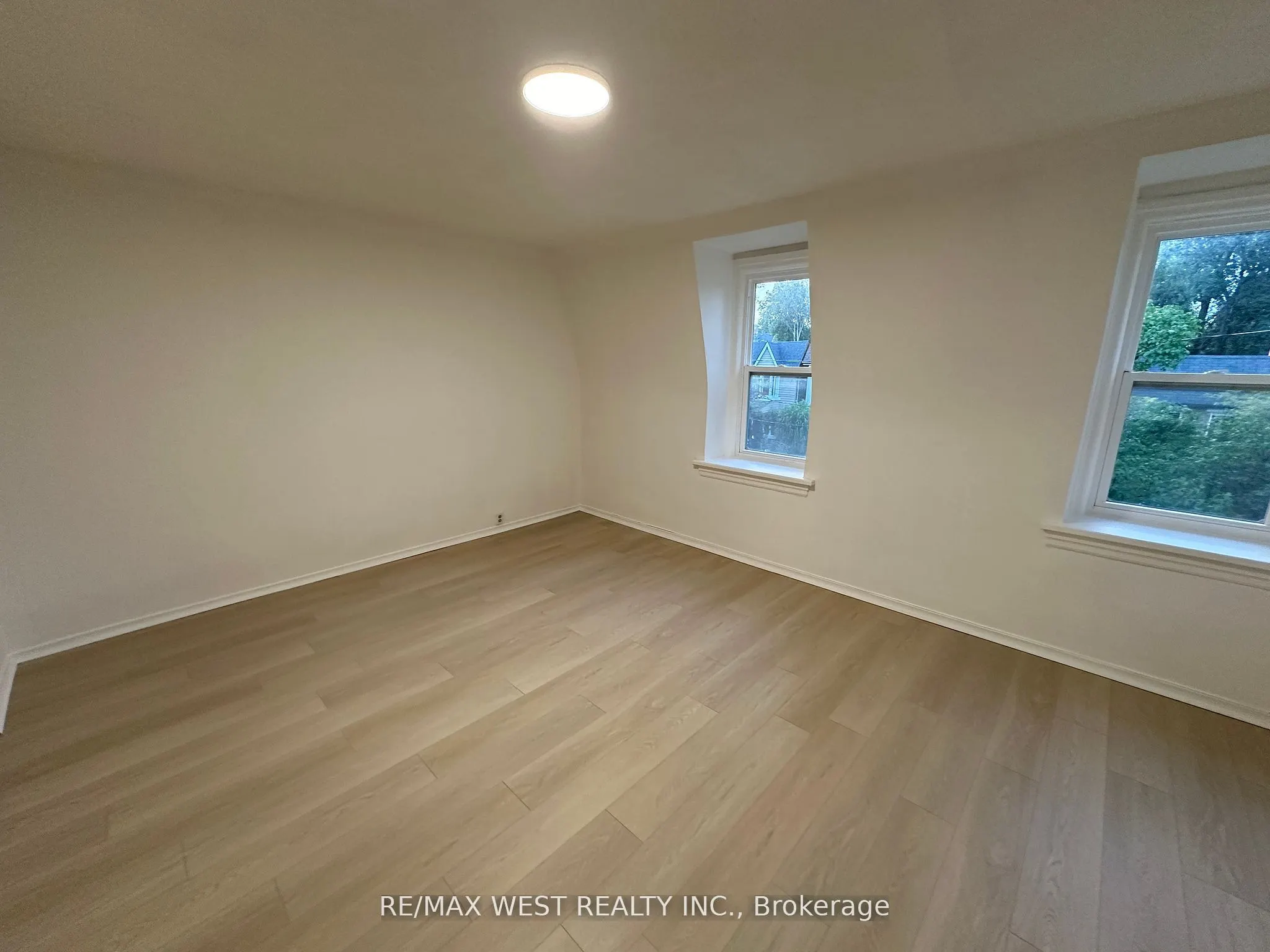 19 Jerome Street, #2nd