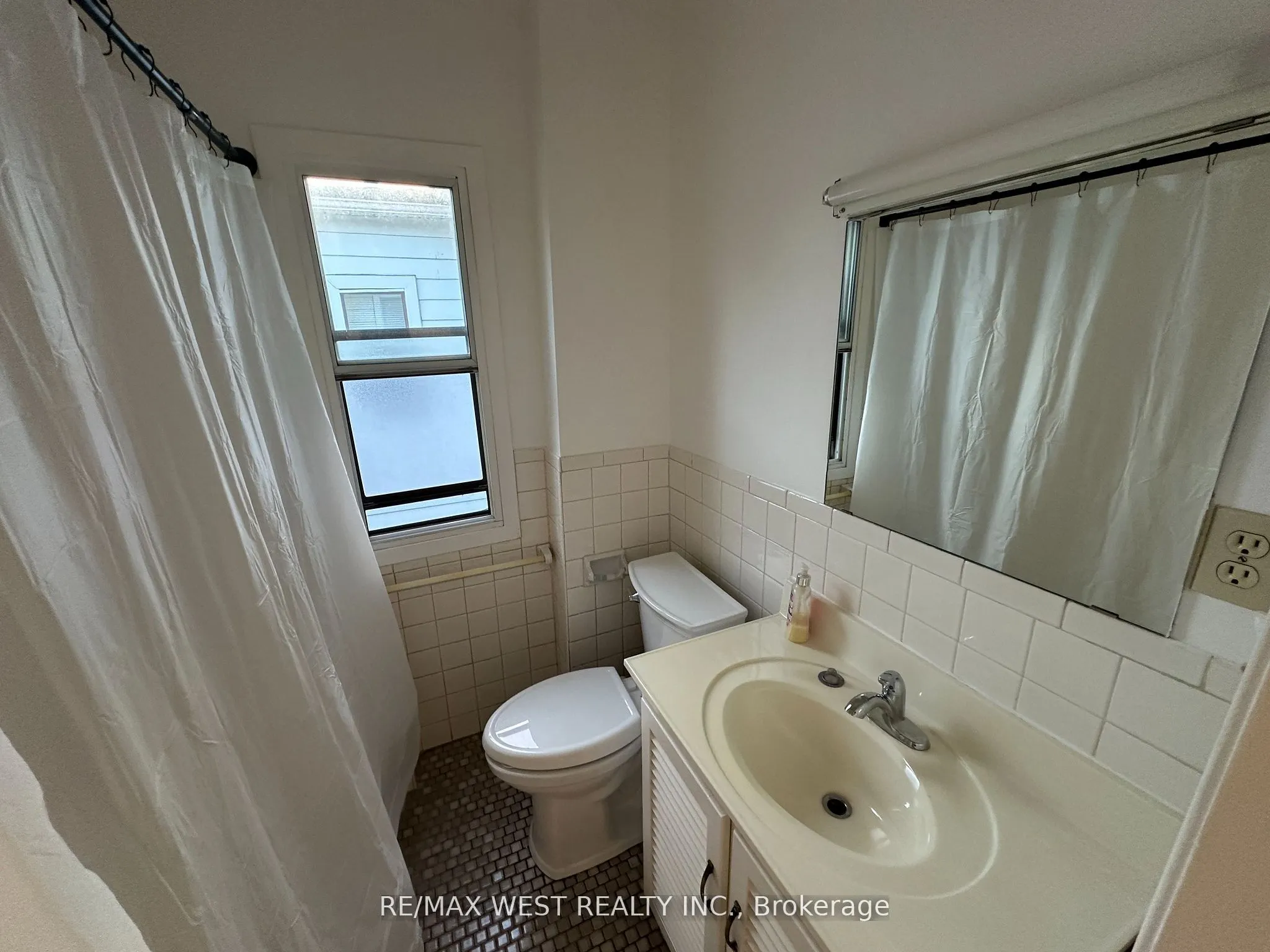 19 Jerome Street, #2nd