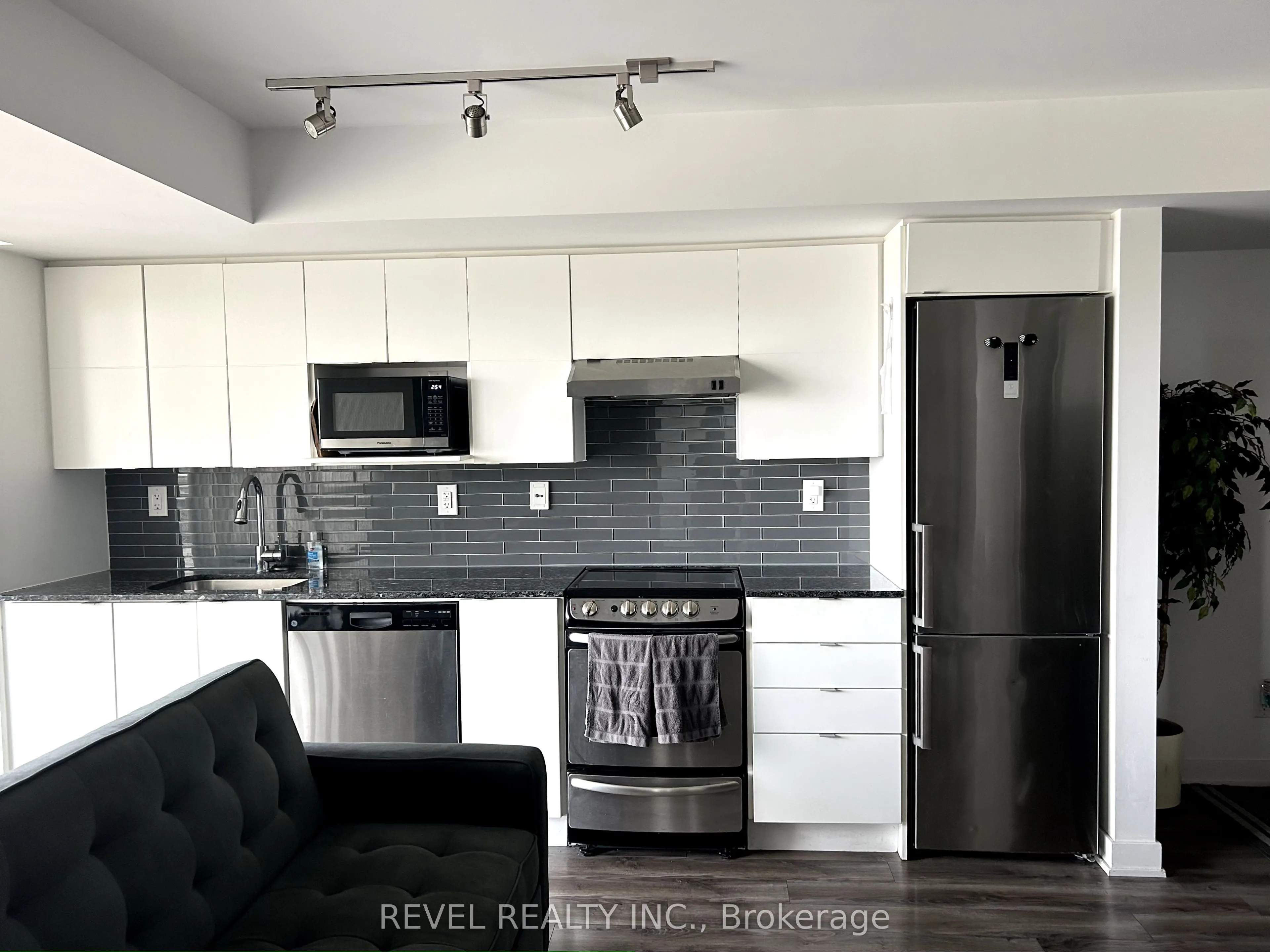 160 Flemington Road, #614