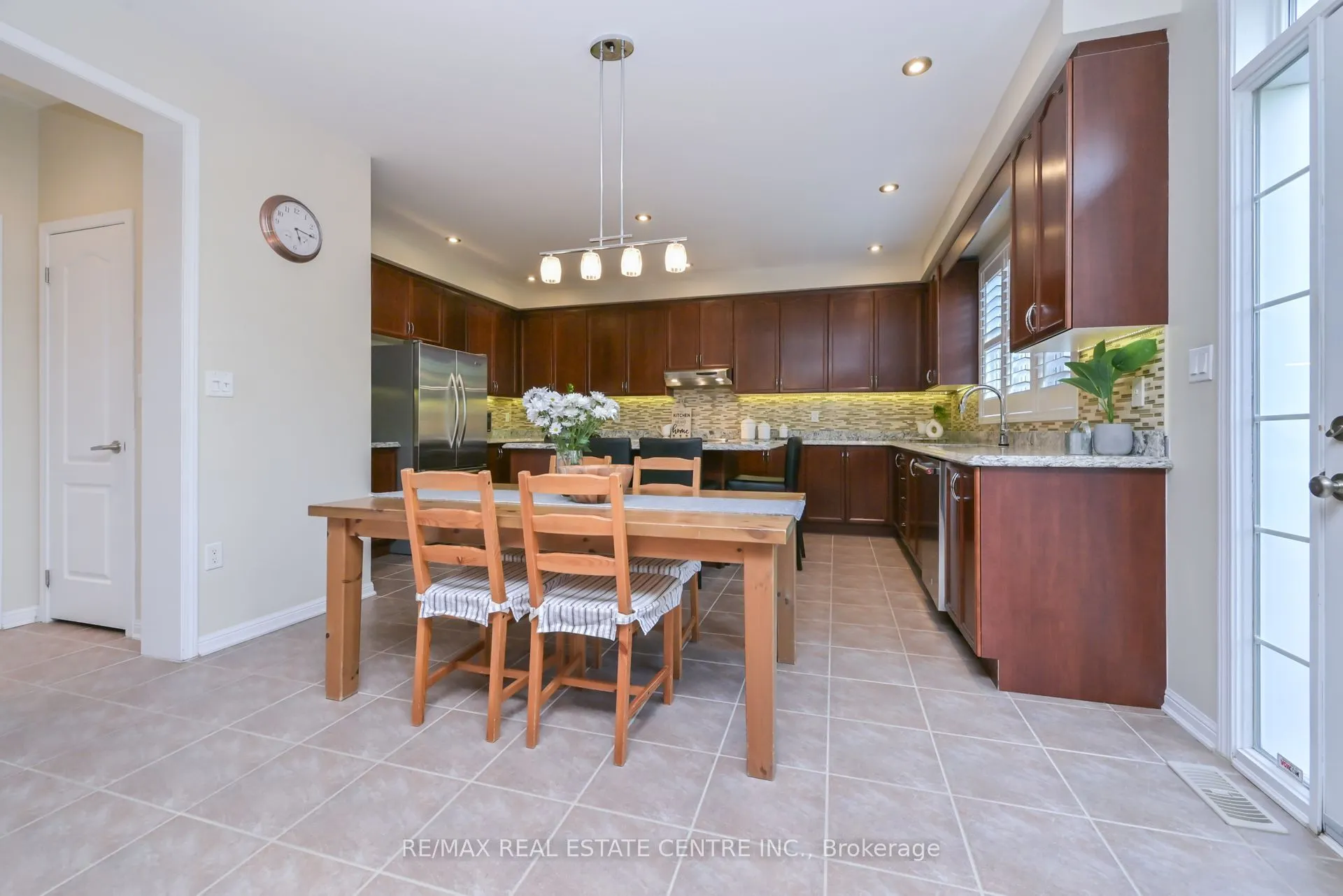 389 Potts Terrace