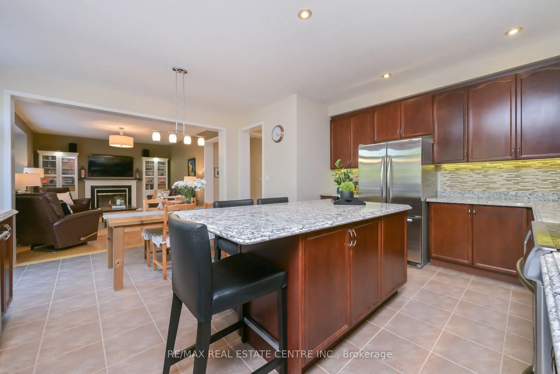 389 Potts Terrace