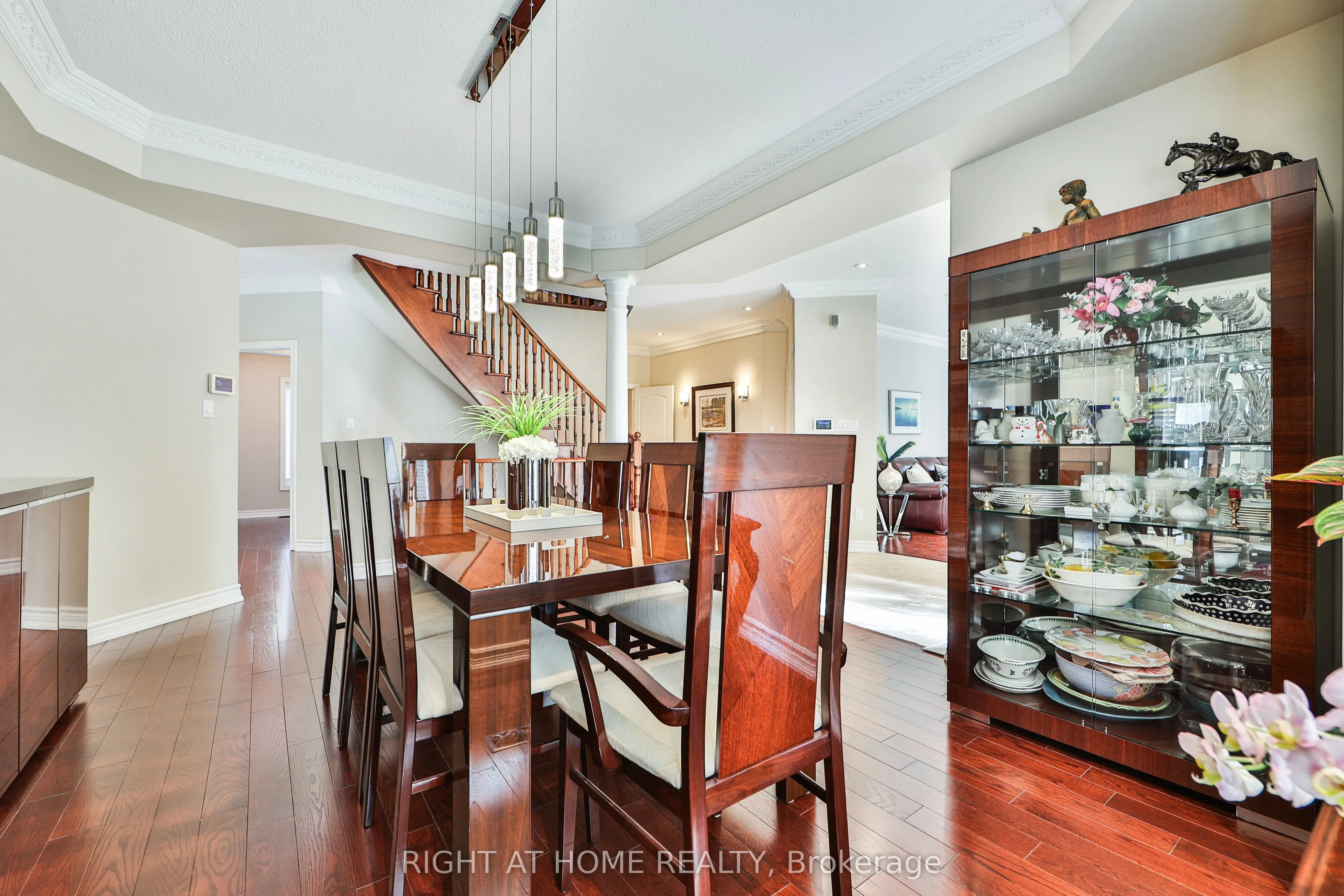 2435 VALLEY FOREST Way