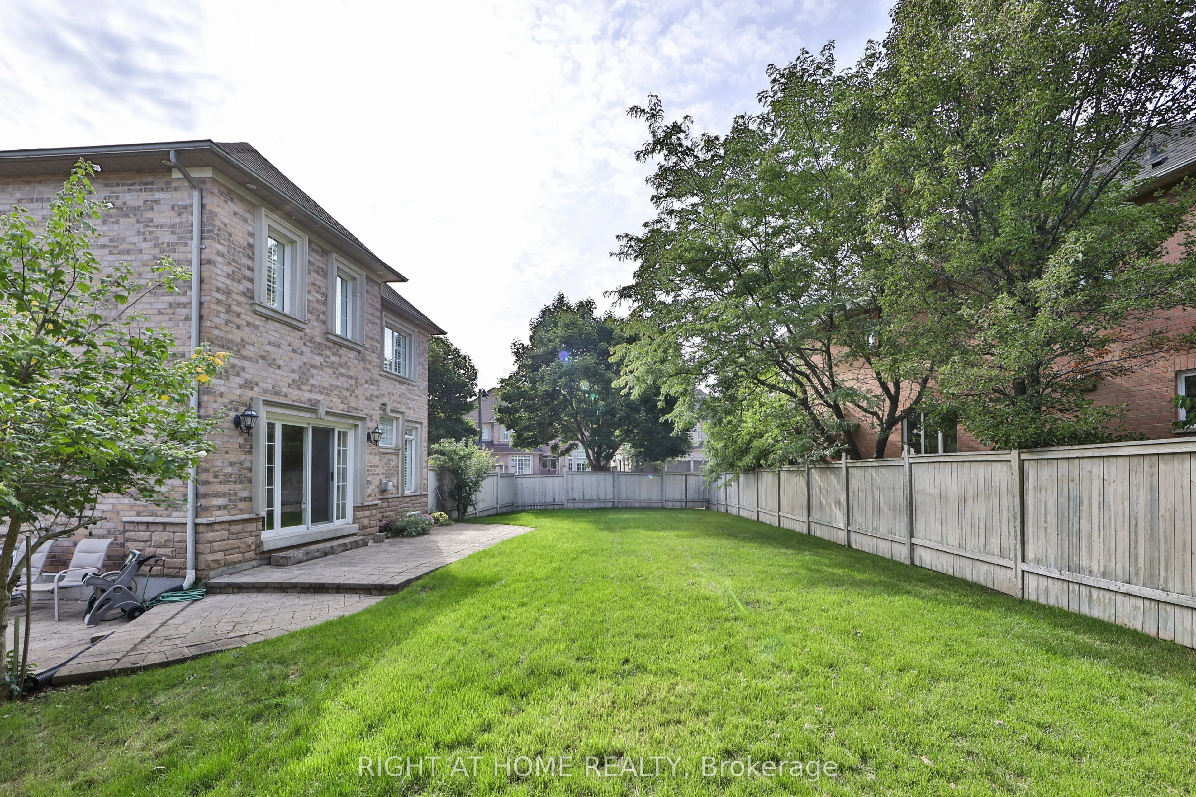 2435 VALLEY FOREST Way