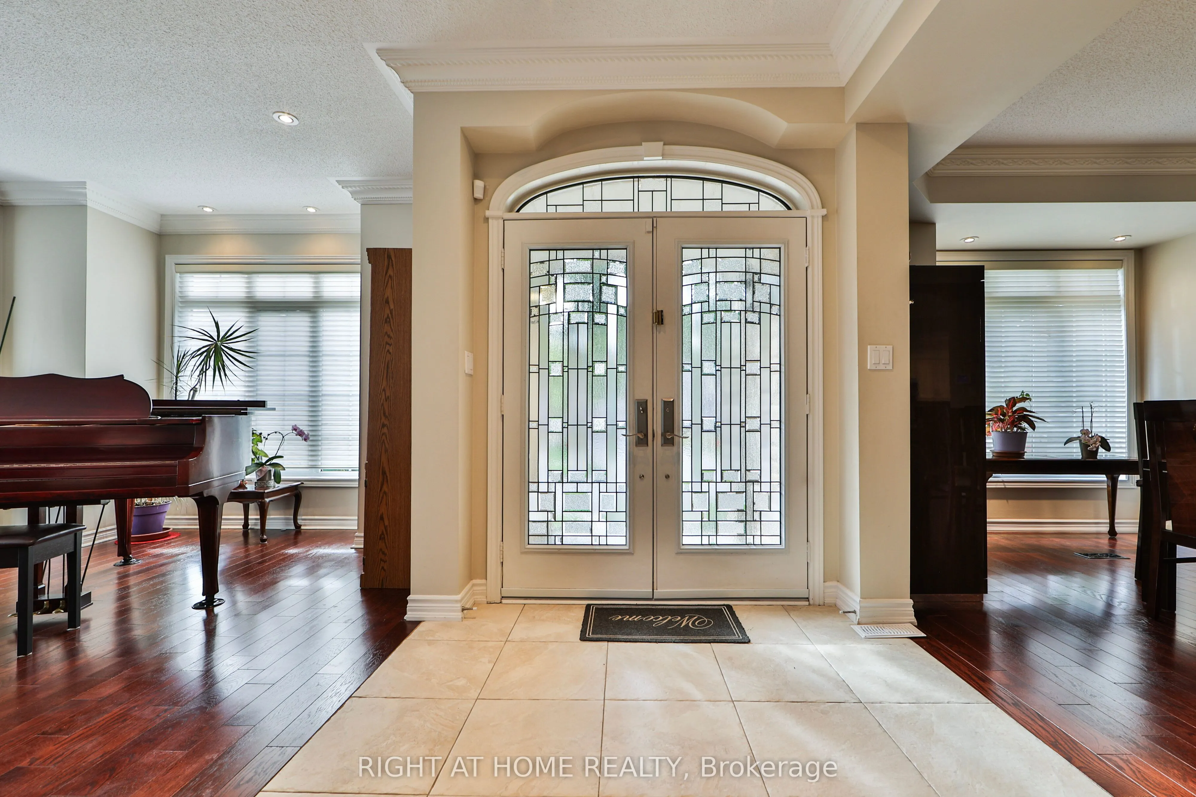 2435 VALLEY FOREST Way