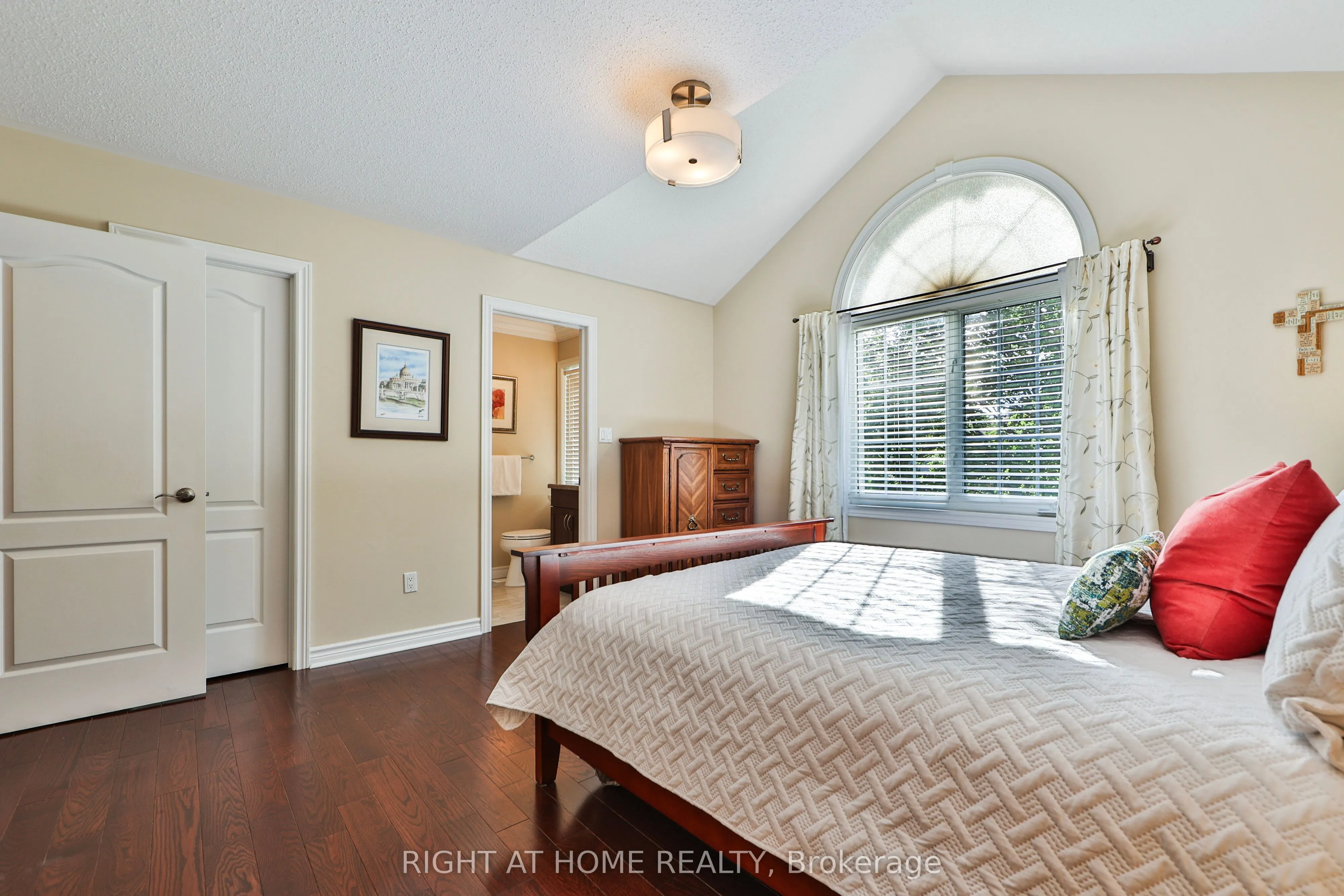 2435 VALLEY FOREST Way