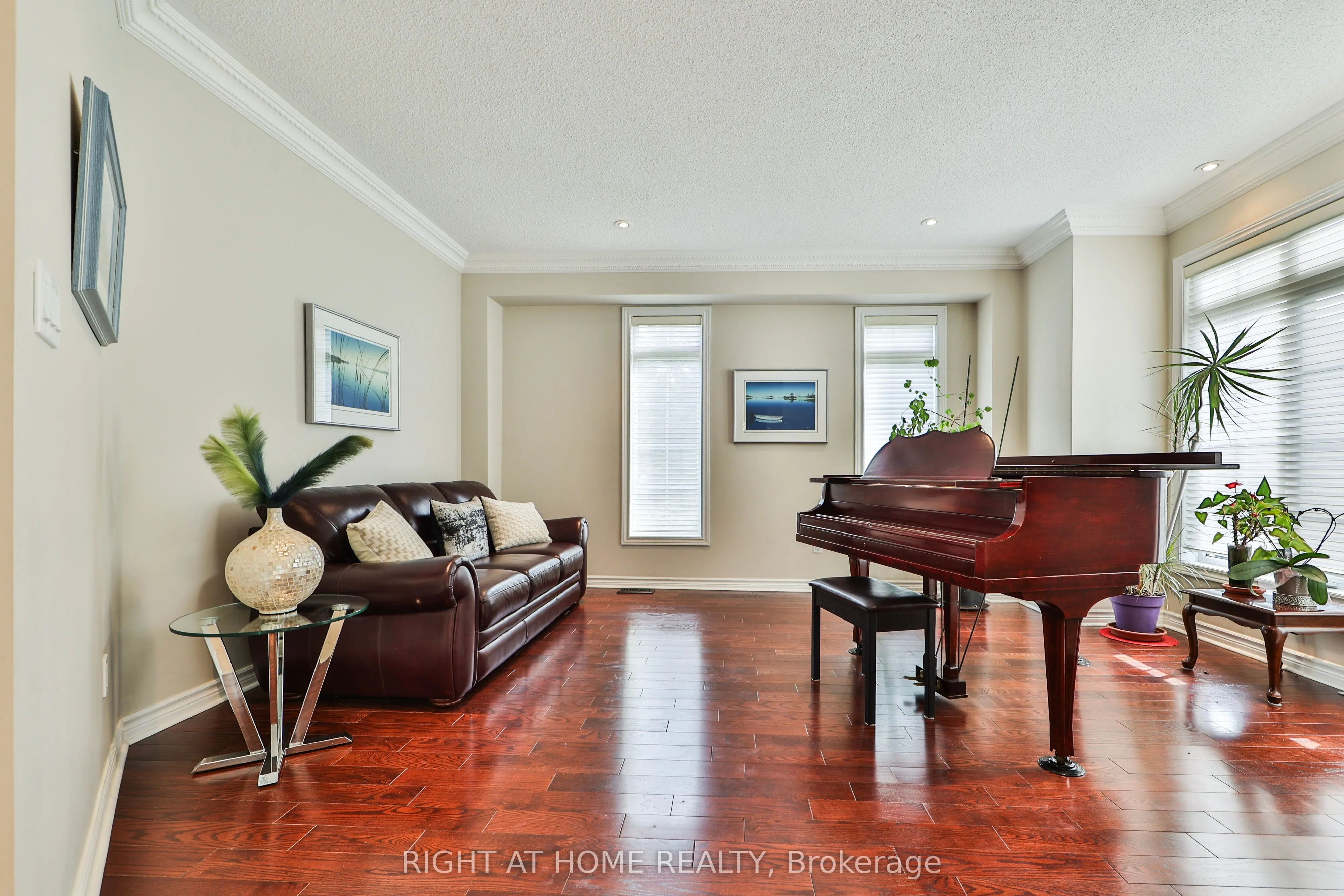 2435 VALLEY FOREST Way