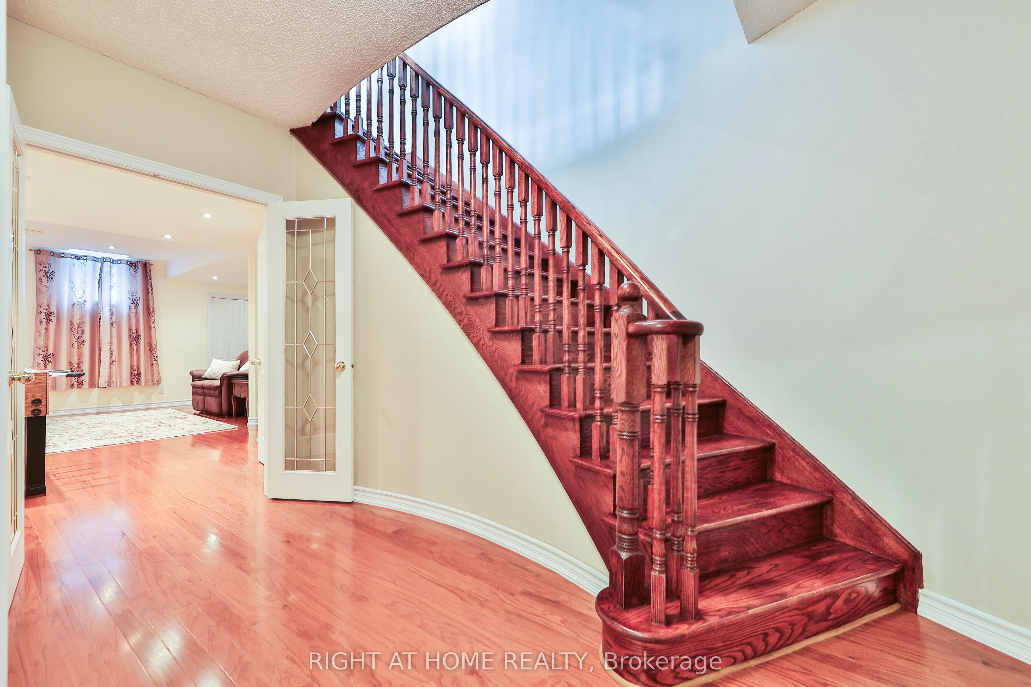2435 VALLEY FOREST Way