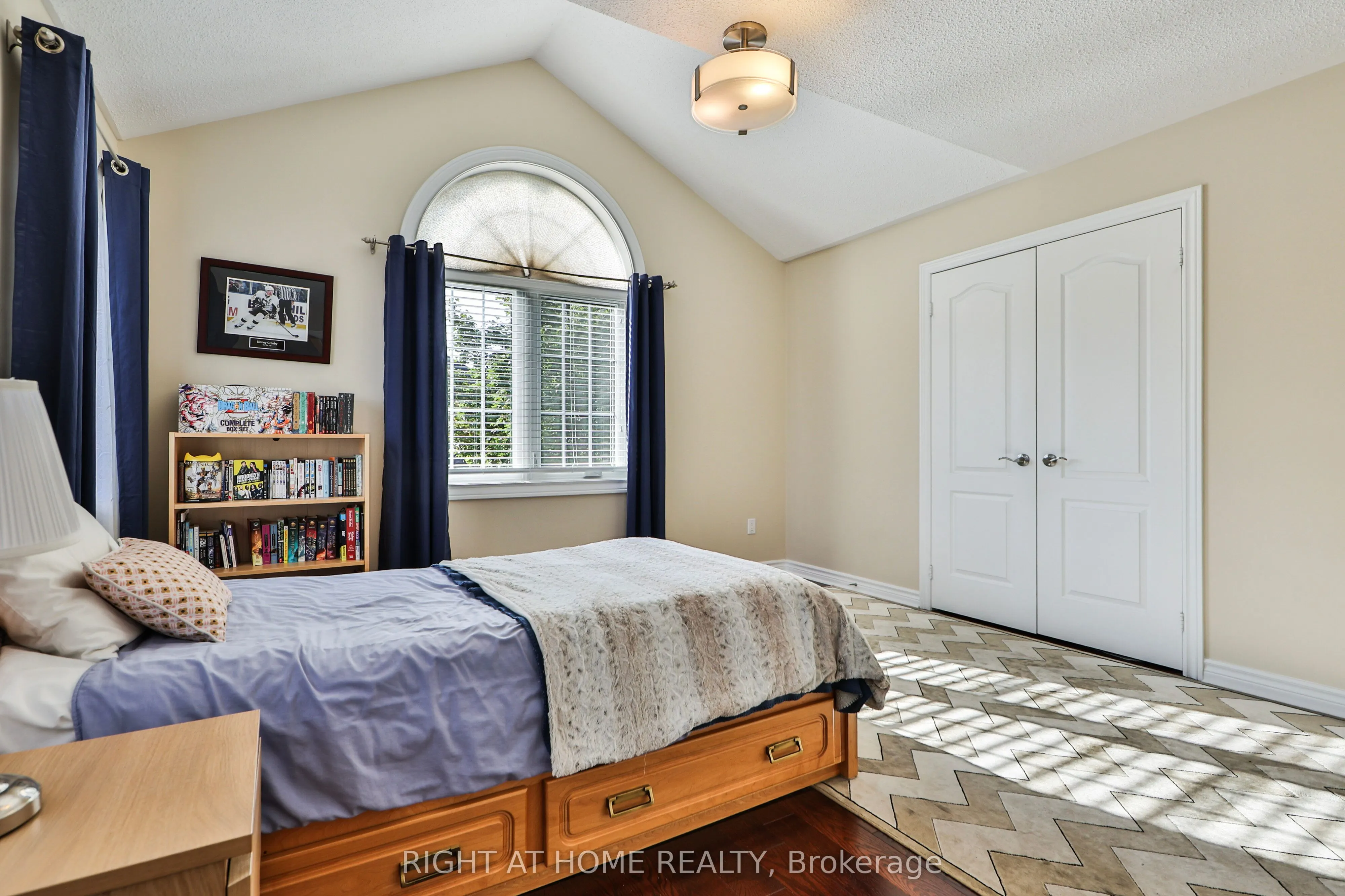 2435 VALLEY FOREST Way