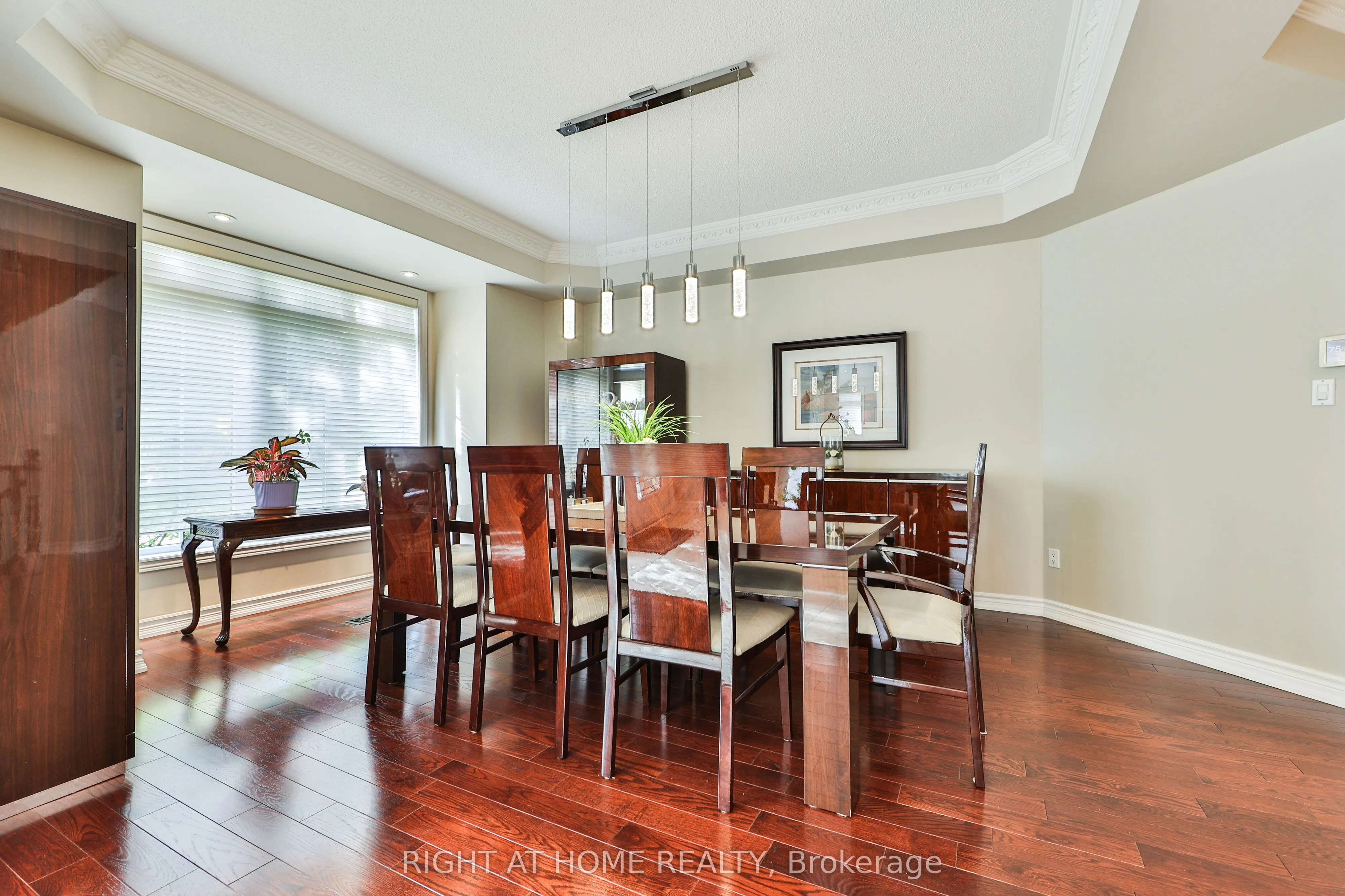 2435 VALLEY FOREST Way
