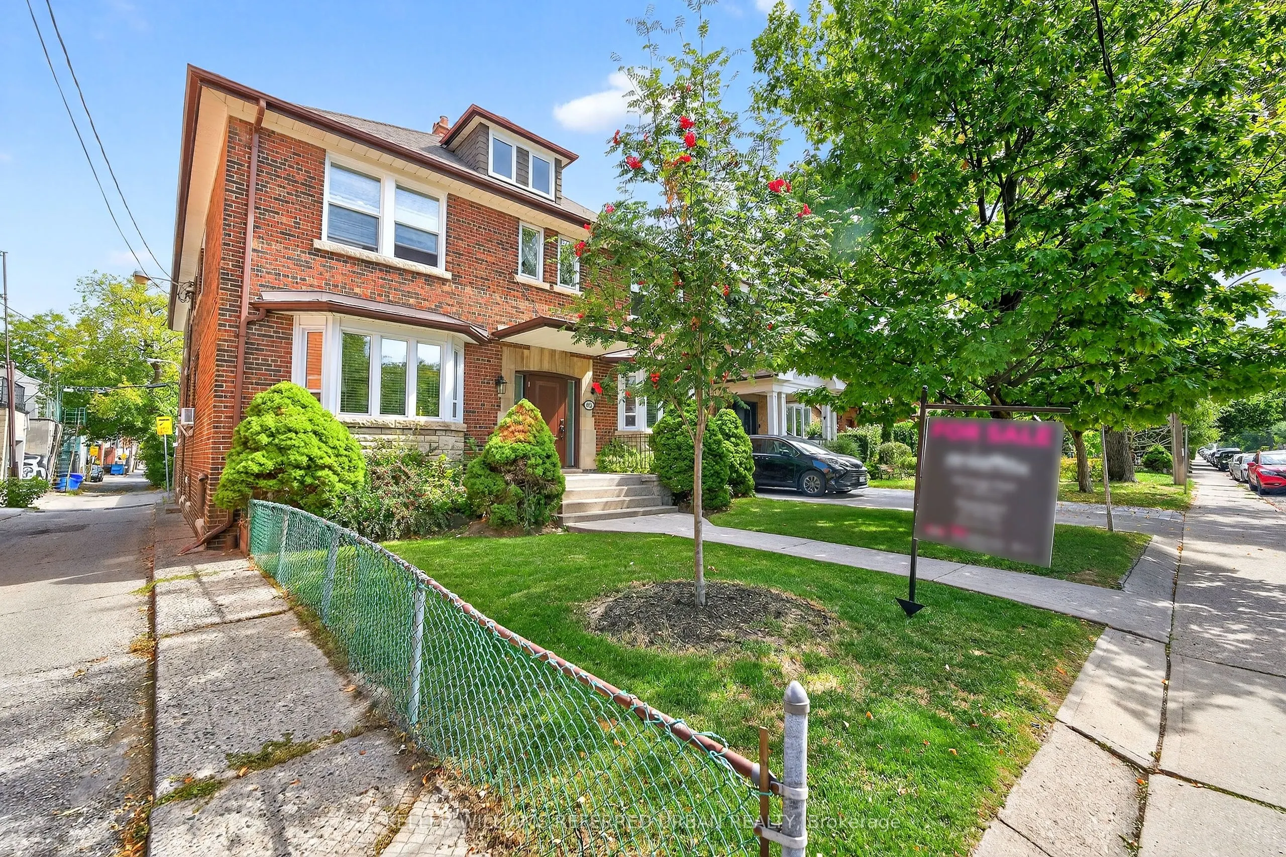 93 Northcliffe Boulevard