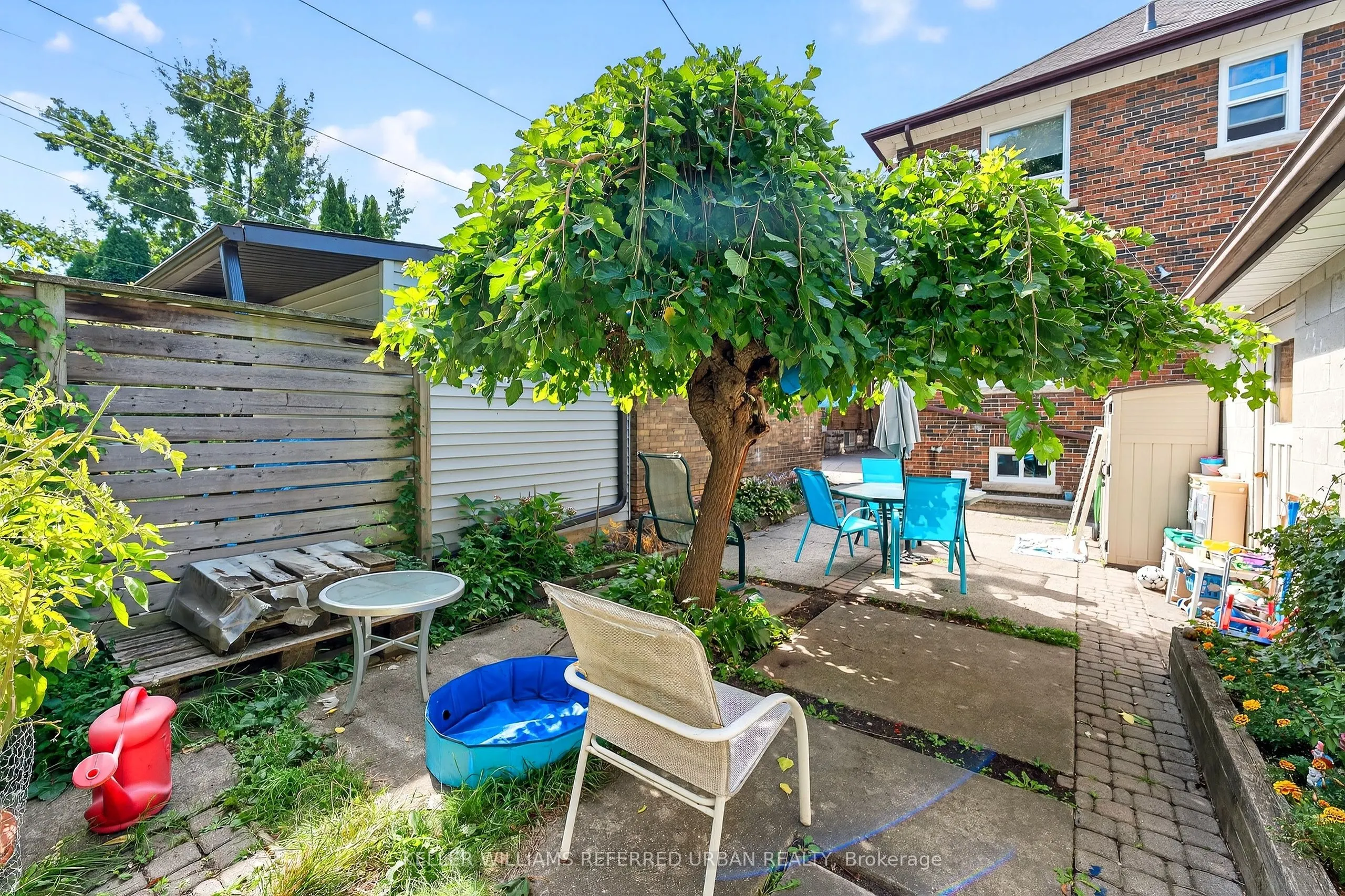93 Northcliffe Boulevard