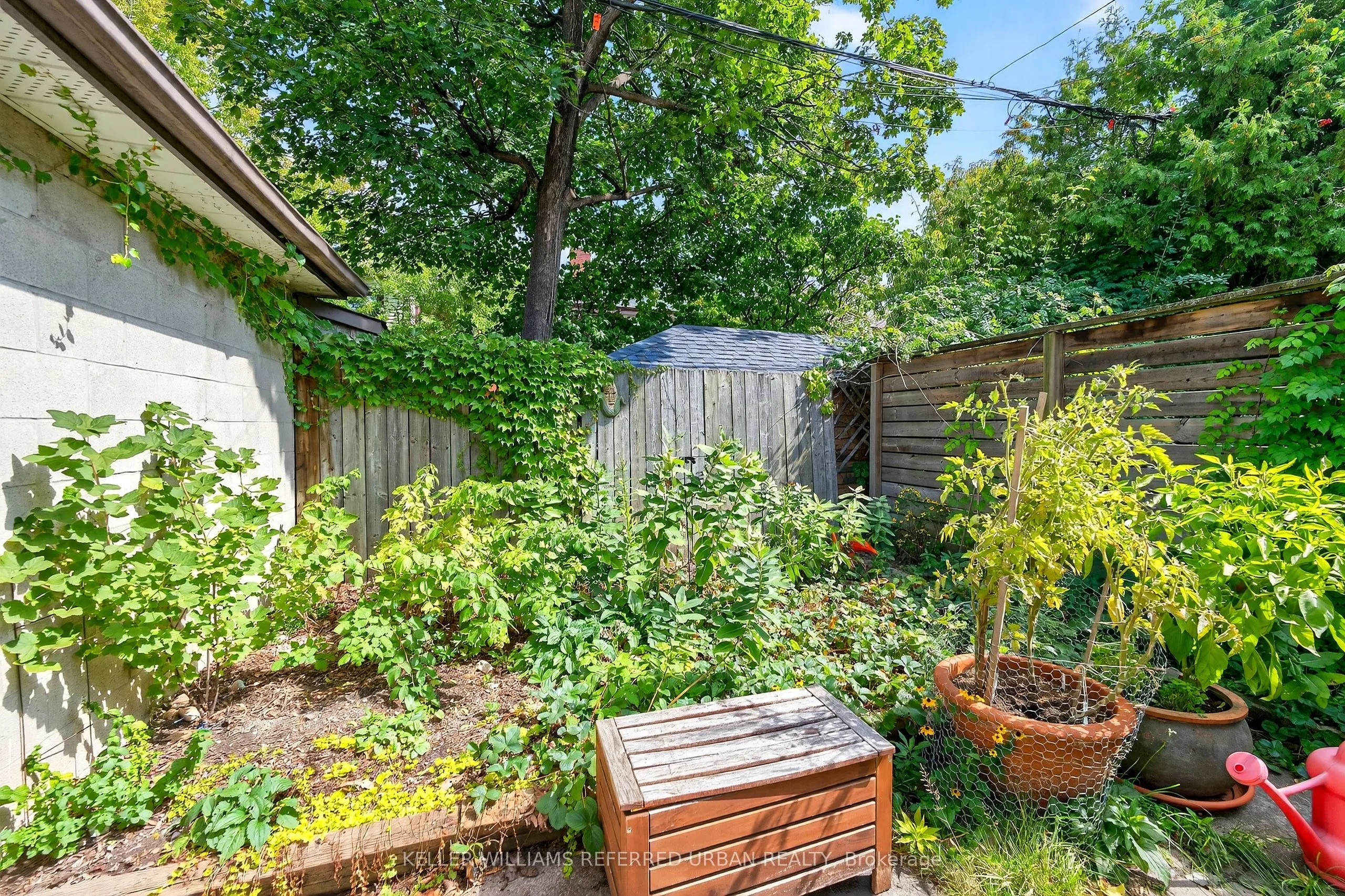 93 Northcliffe Boulevard
