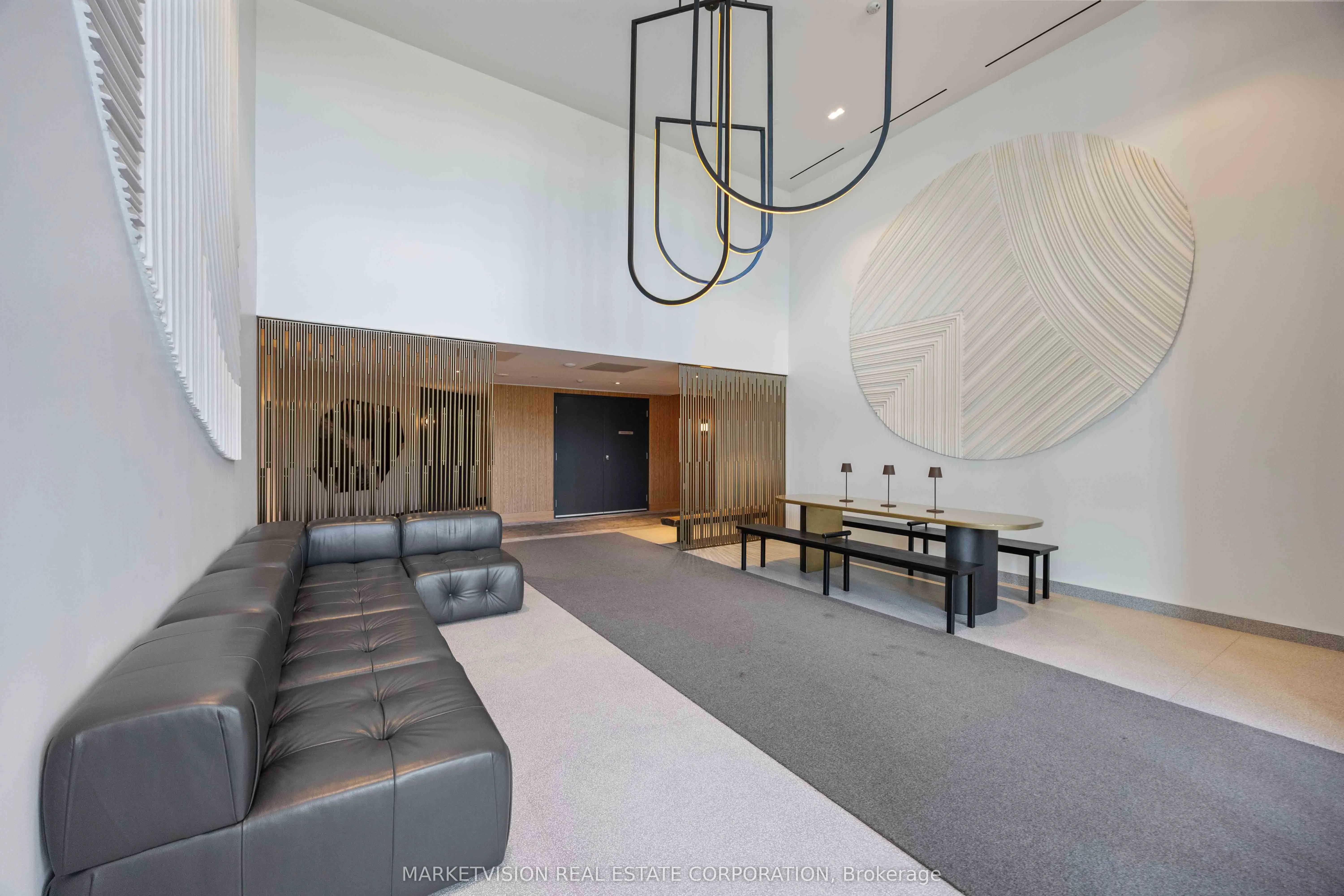 2625 Dundas Street W, #405
