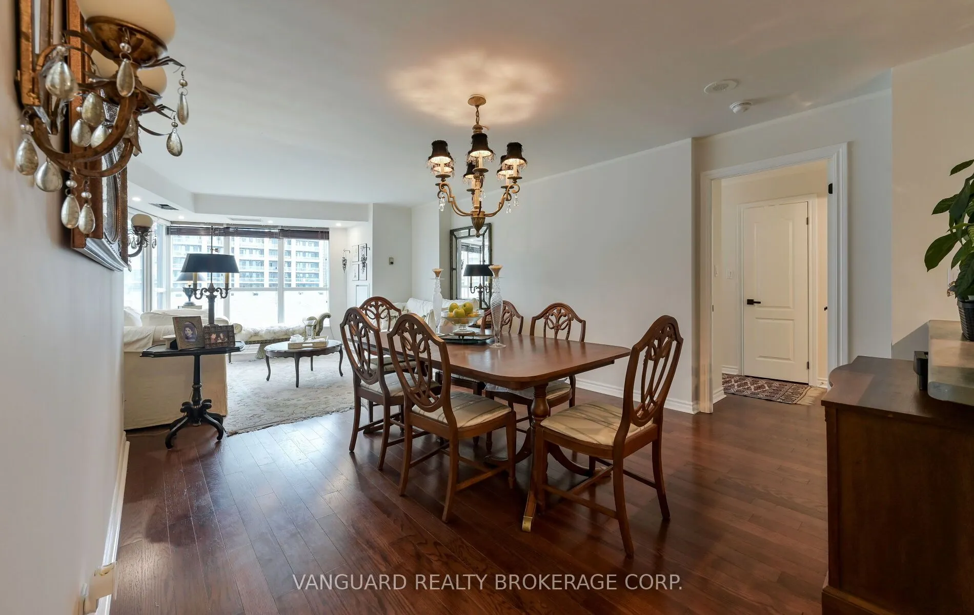 2111 Lake Shore Boulevard W, #606