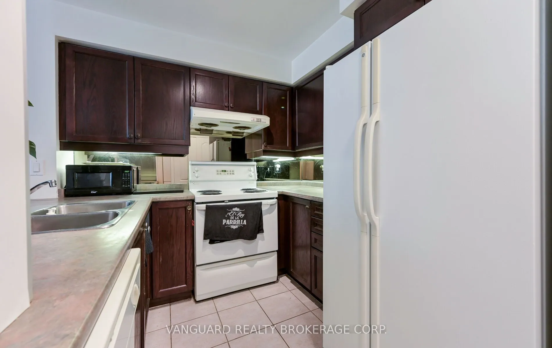 2111 Lake Shore Boulevard W, #606
