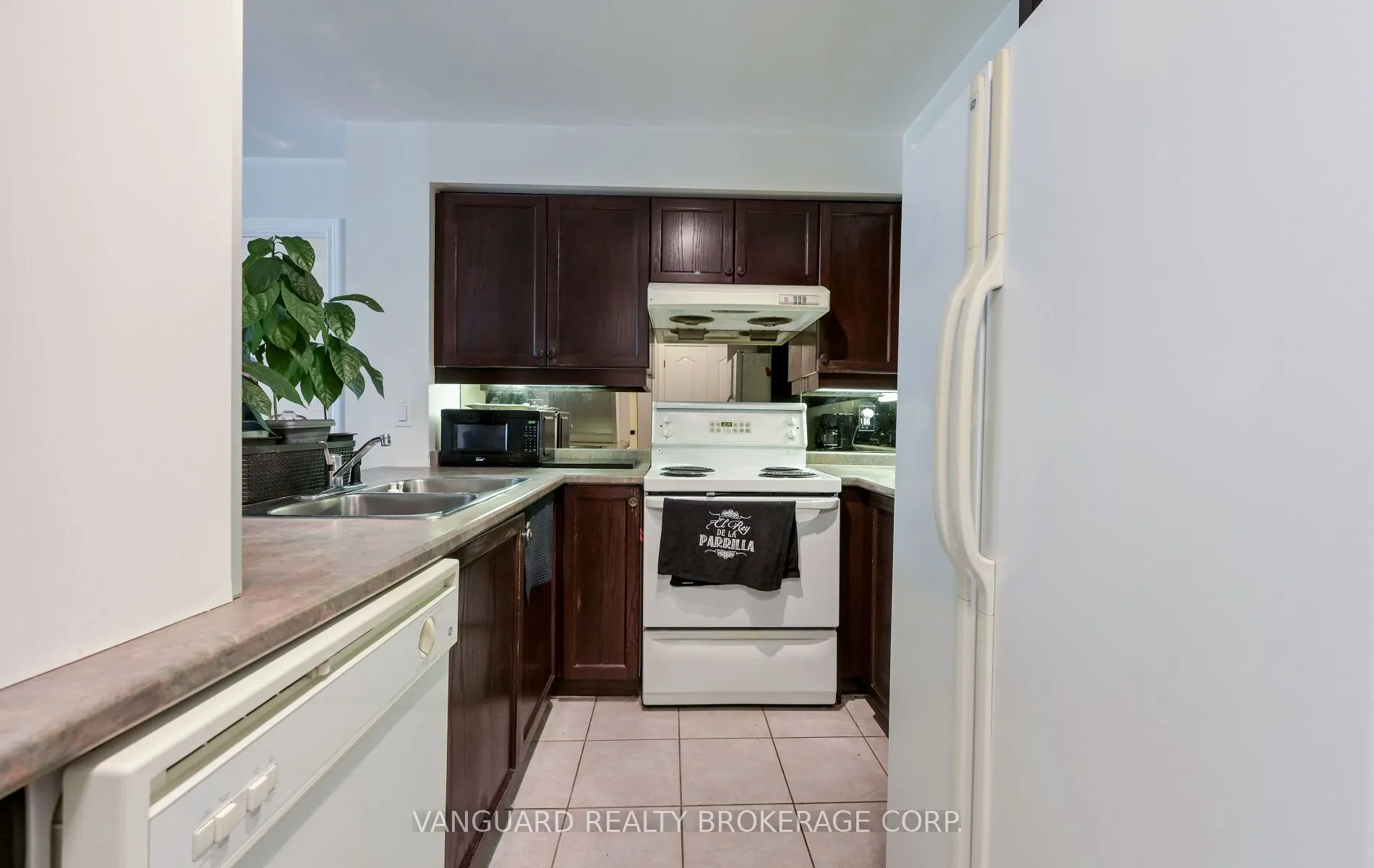 2111 Lake Shore Boulevard W, #606
