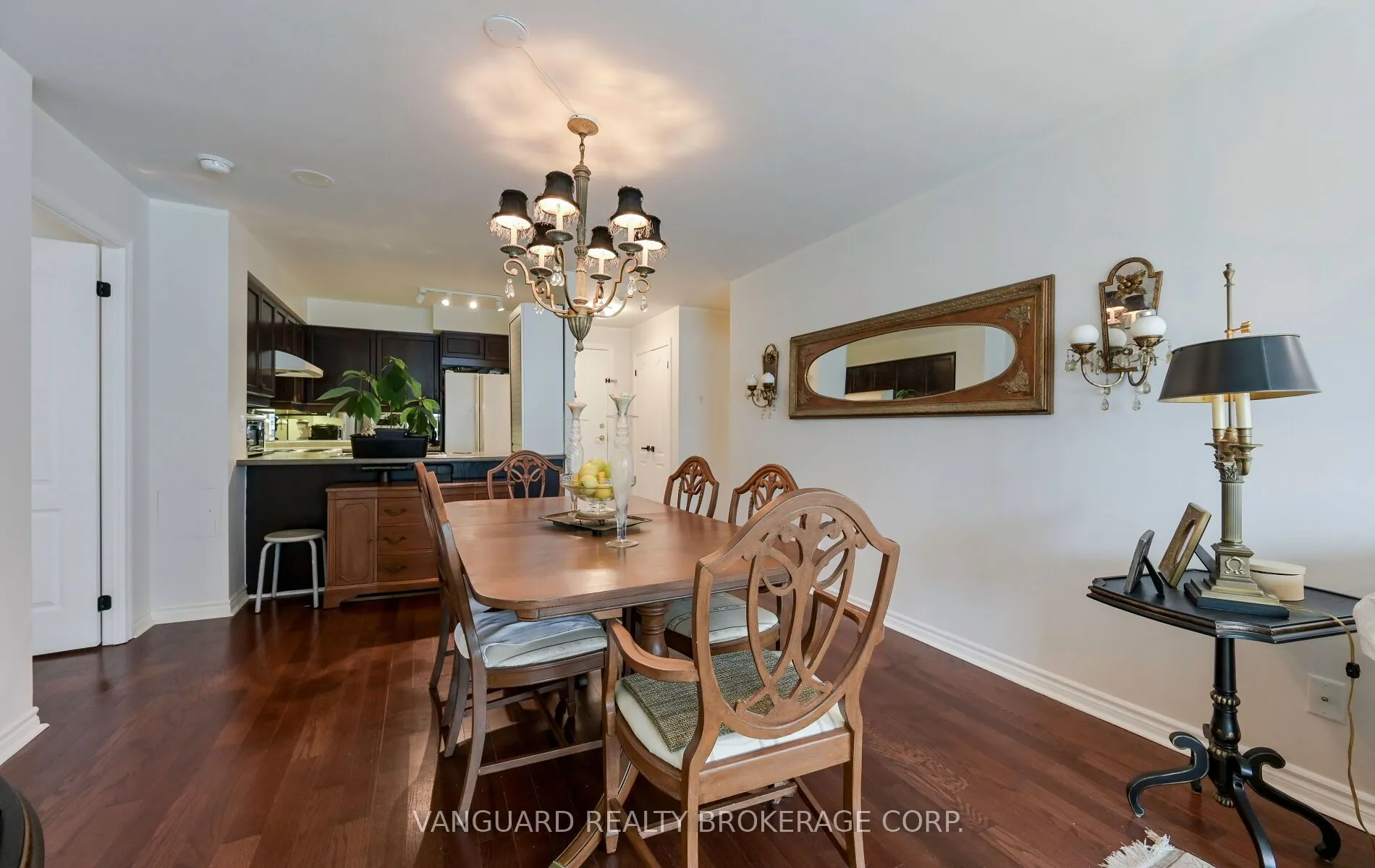 2111 Lake Shore Boulevard W, #606