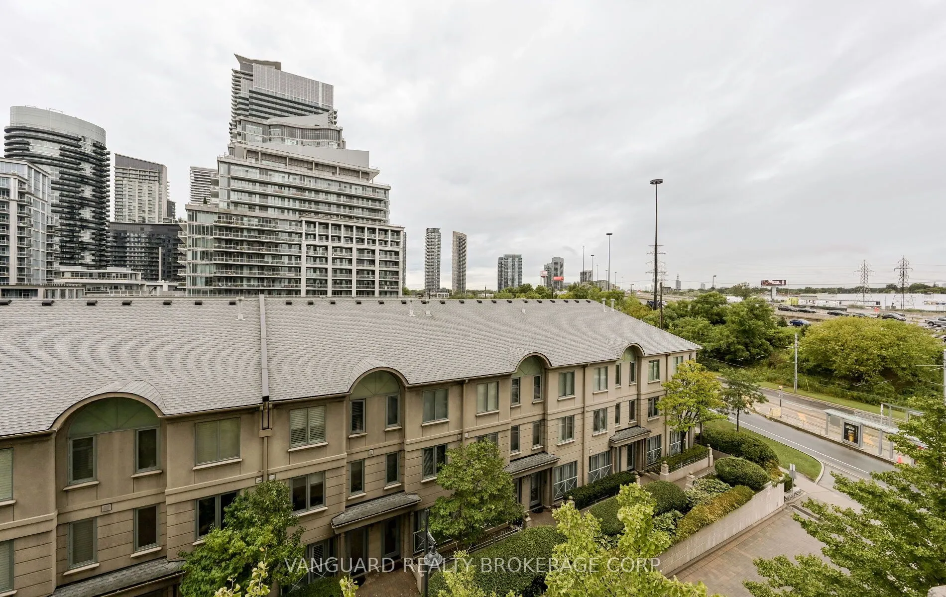 2111 Lake Shore Boulevard W, #606