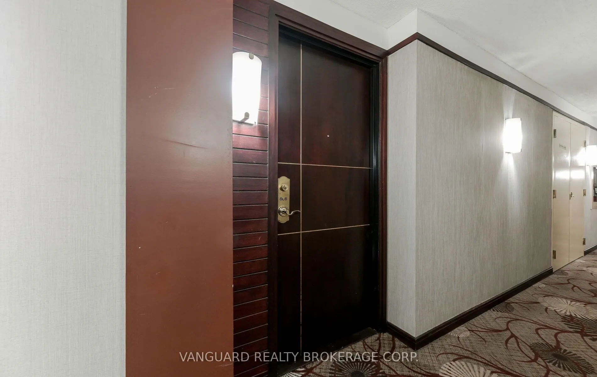 2111 Lake Shore Boulevard W, #606