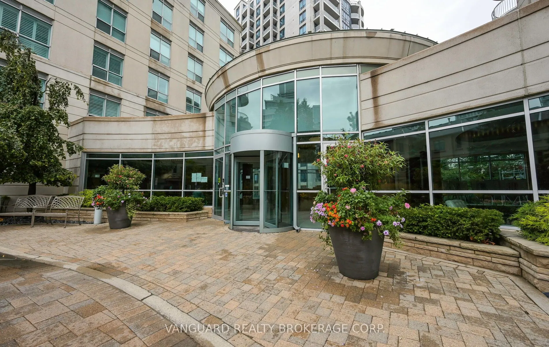 2111 Lake Shore Boulevard W, #606