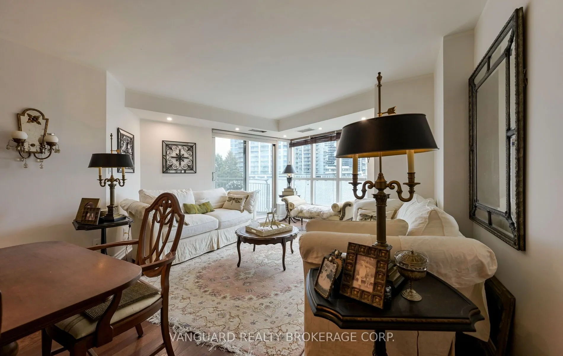 2111 Lake Shore Boulevard W, #606