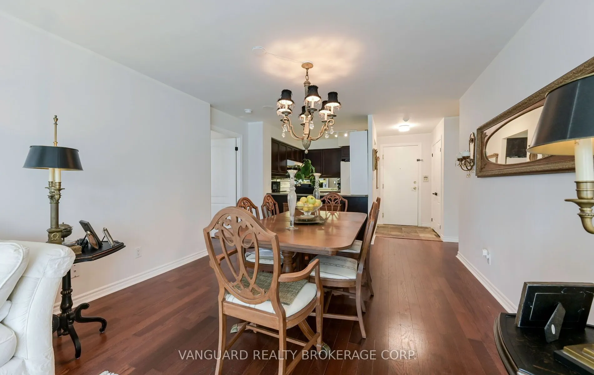 2111 Lake Shore Boulevard W, #606